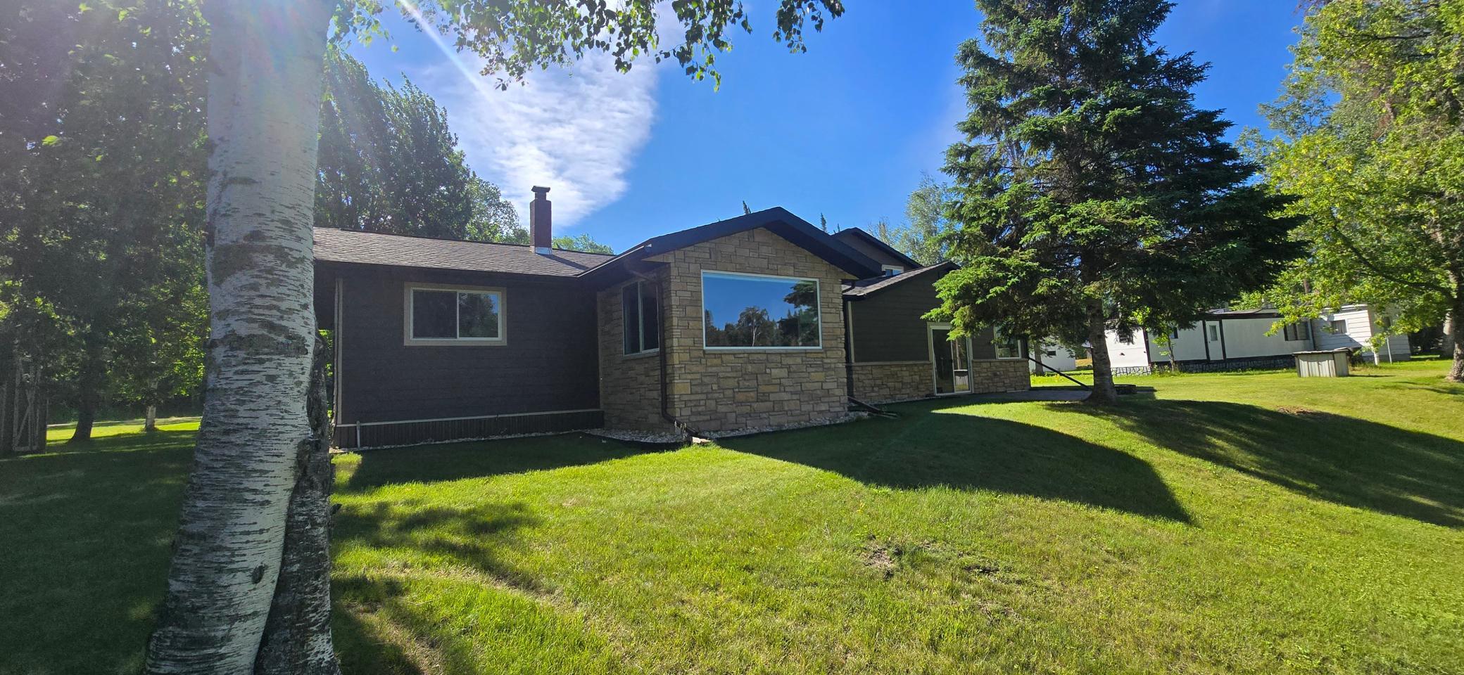 2003 single family home for sale at 17251 East Pine Drive NW in Angle Inlet, MN — 3 bed, 2 bath (photo 2 of 29)
