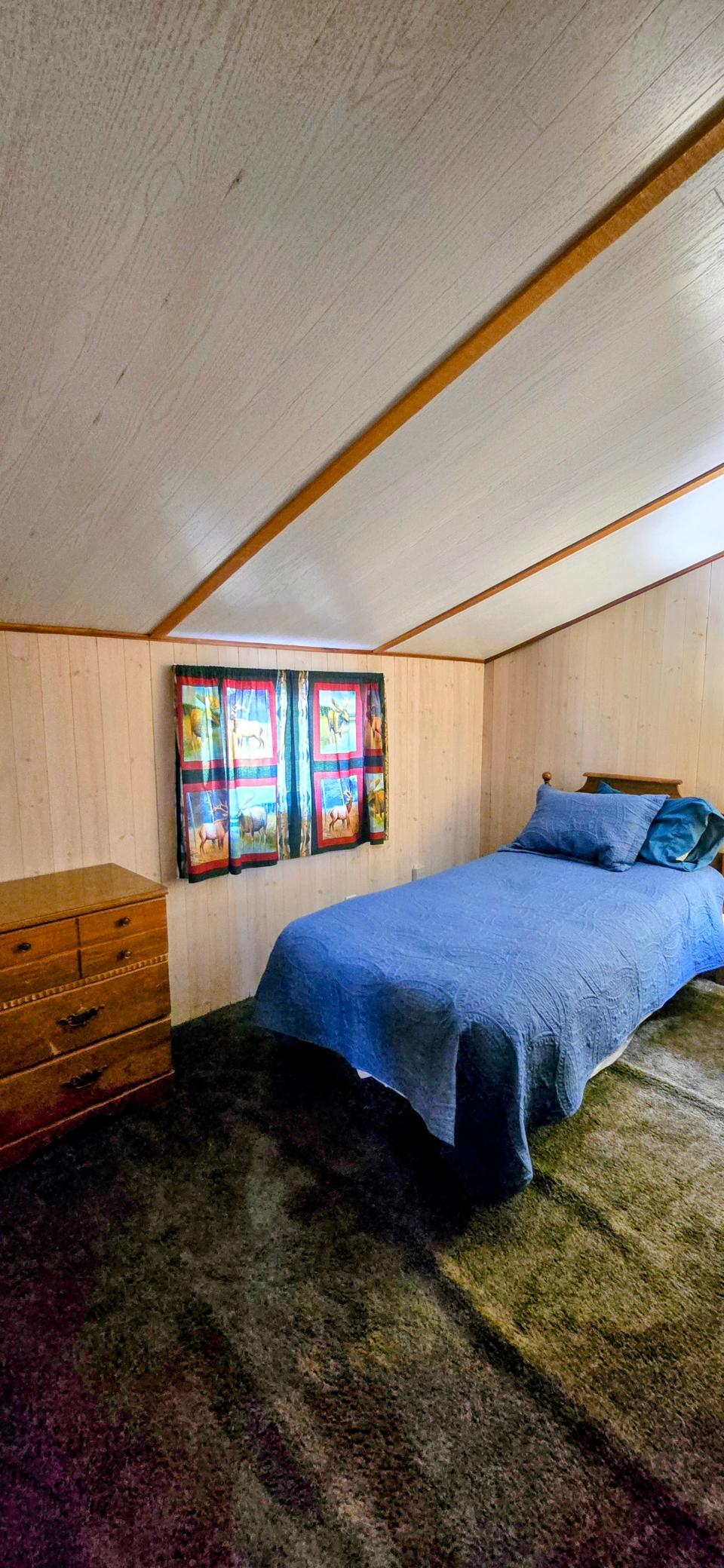 2003 single family home for sale at 17251 East Pine Drive NW in Angle Inlet, MN — 3 bed, 2 bath (photo 15 of 29)
