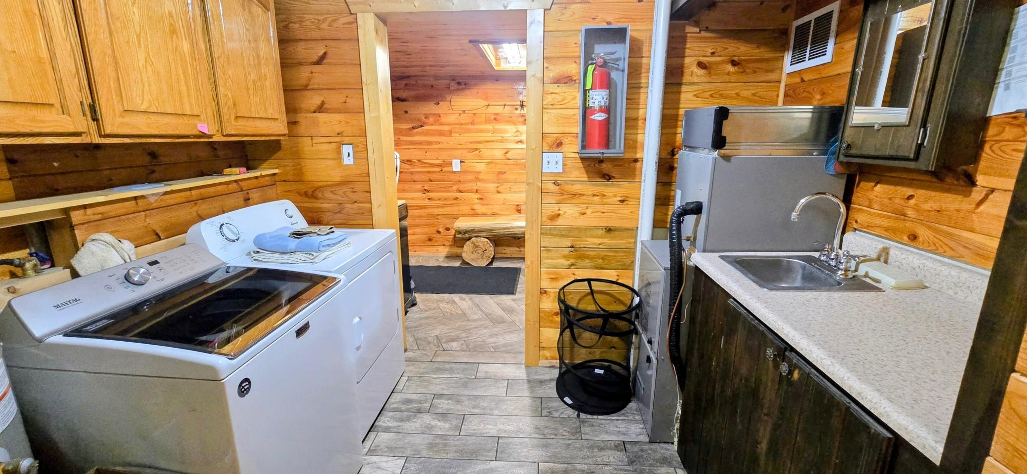 2003 single family home for sale at 17251 East Pine Drive NW in Angle Inlet, MN — 3 bed, 2 bath (photo 19 of 29)
