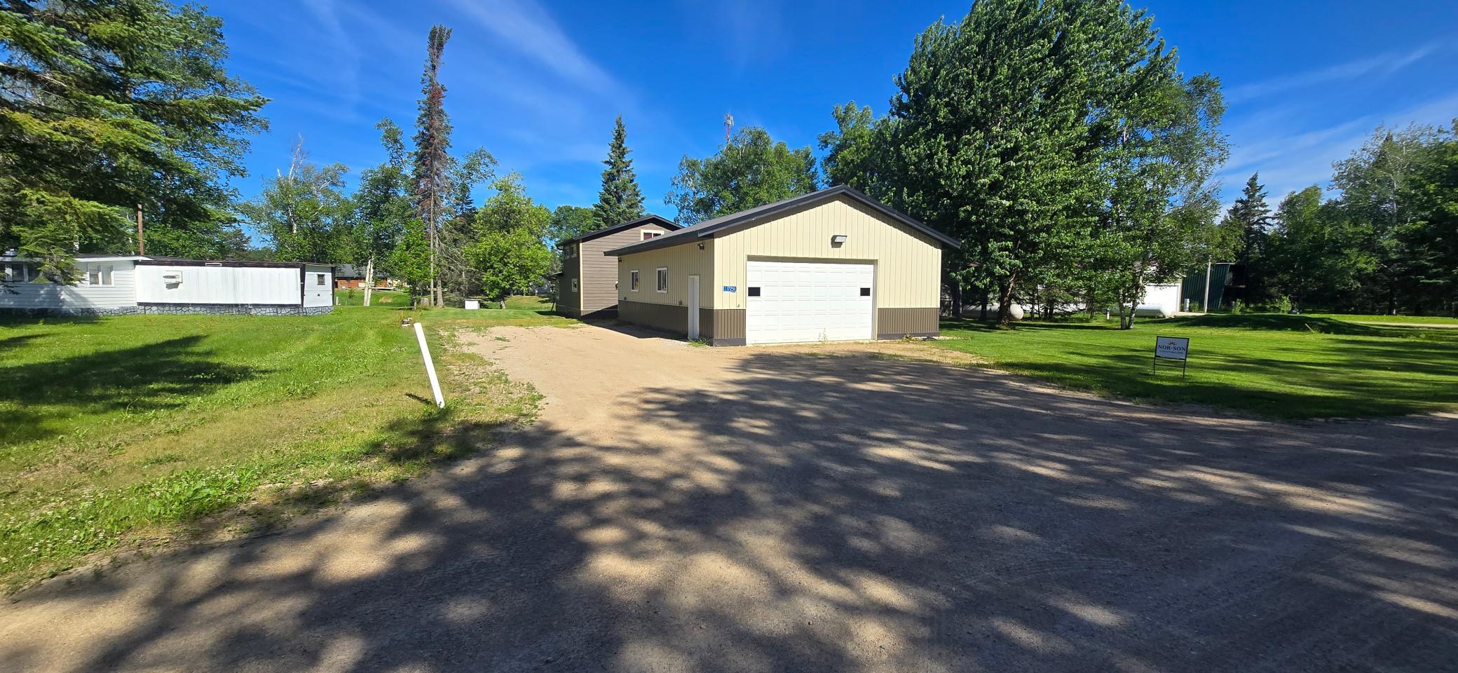 2003 single family home for sale at 17251 East Pine Drive NW in Angle Inlet, MN — 3 bed, 2 bath (photo 3 of 29)