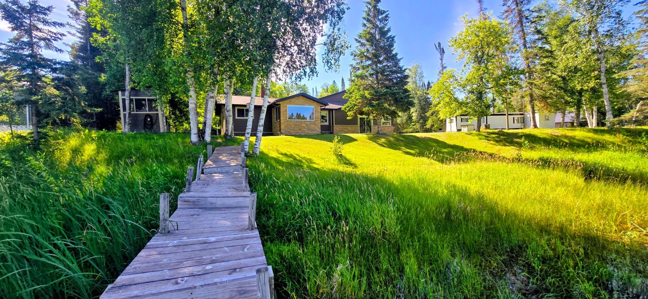 2003 single family home for sale at 17251 East Pine Drive NW in Angle Inlet, MN — 3 bed, 2 bath (photo 5 of 29)