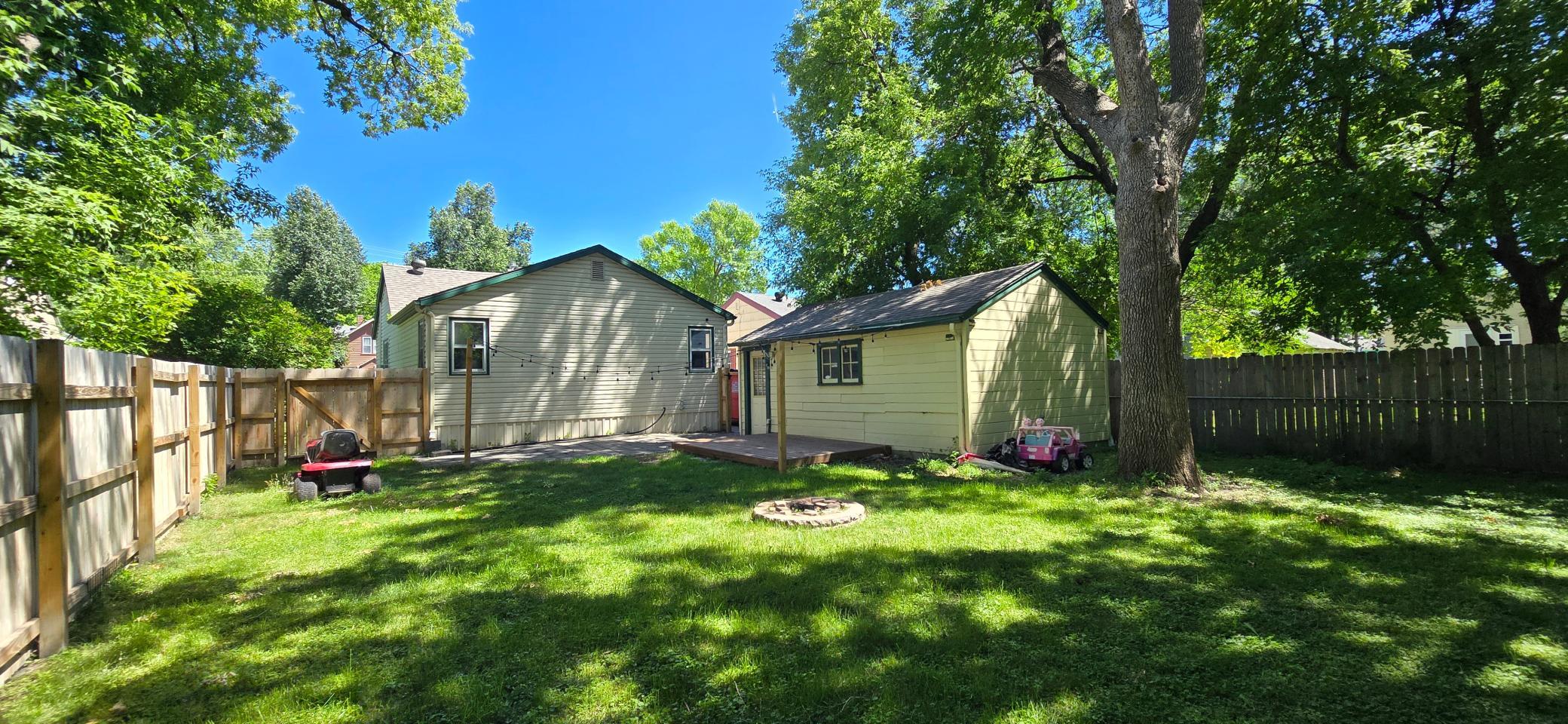 207 14th Street S, Moorhead MN 56560 - Photo 8 of 35