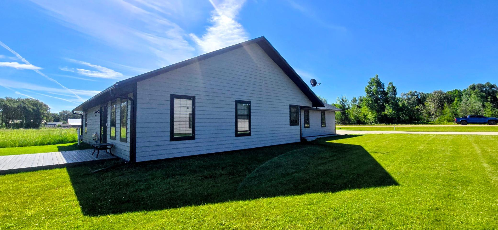 2019 single family home for sale at 17668 Birch Drive NW in Angle Inlet, MN — 2 bed, 3 bath (photo 4 of 18)