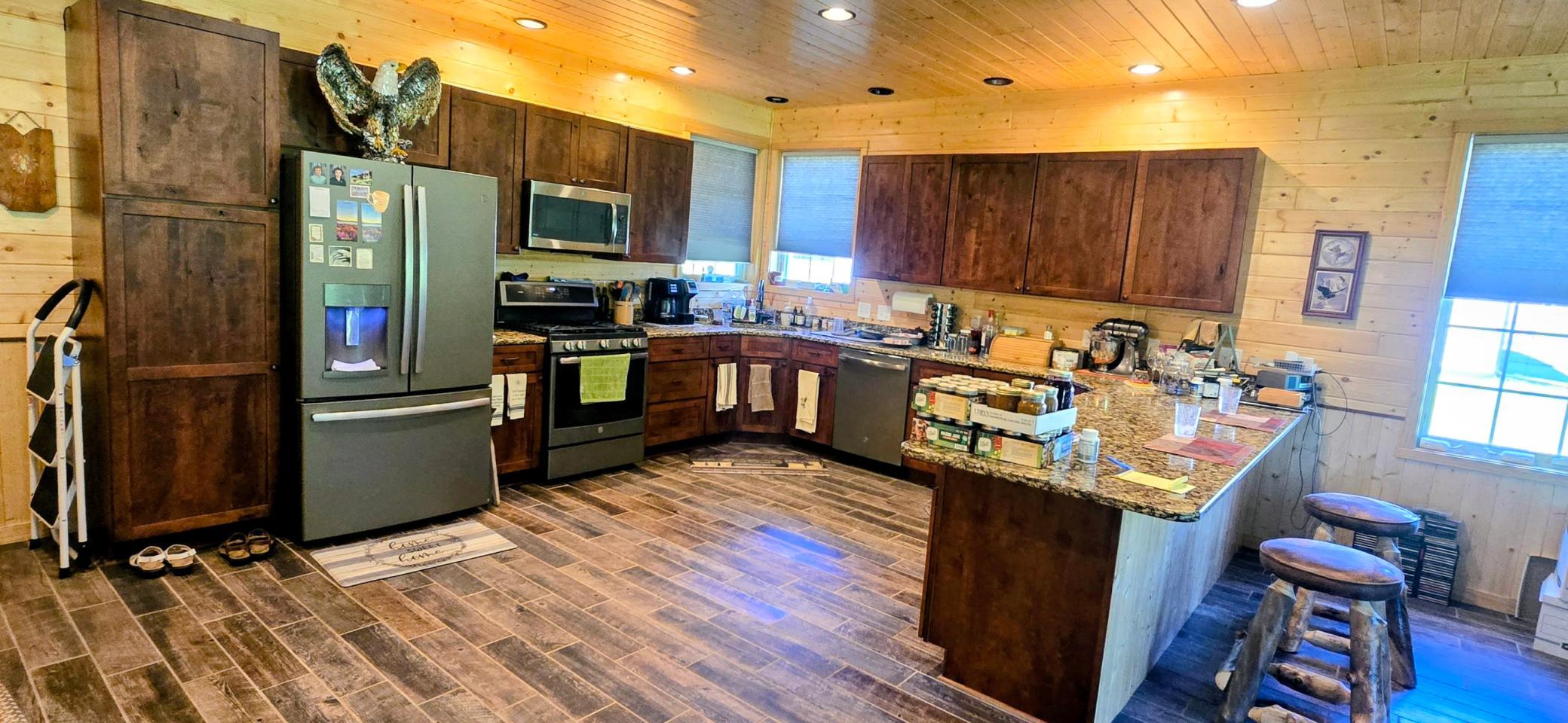 2019 single family home for sale at 17668 Birch Drive NW in Angle Inlet, MN — 2 bed, 3 bath (photo 6 of 18)