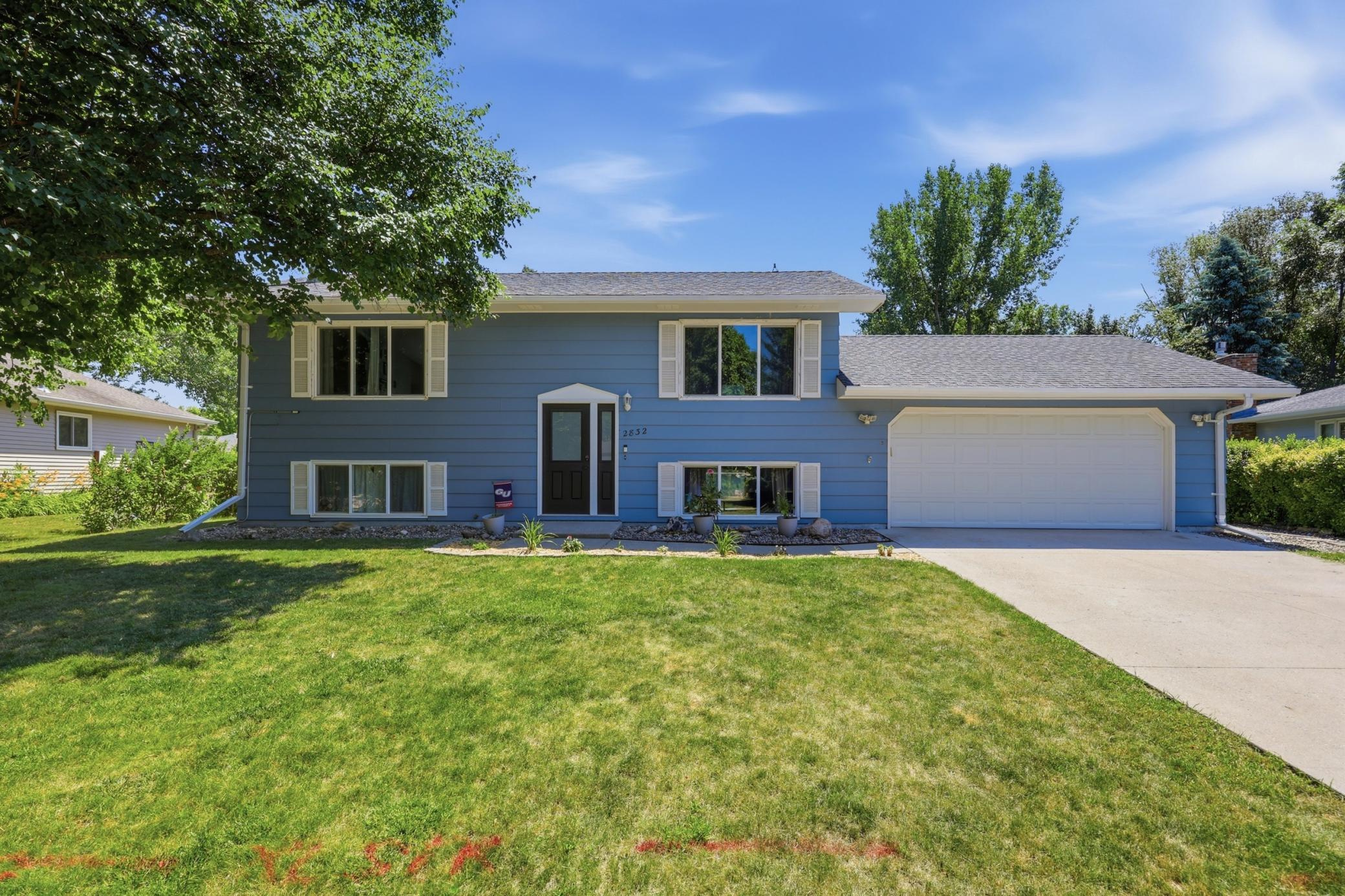 2832 Westgate Drive S, Fargo ND 58103 - Photo 2 of 33