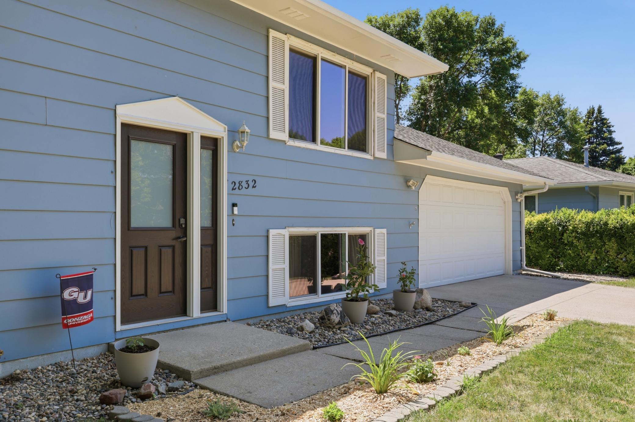 2832 Westgate Drive S, Fargo ND 58103 - Photo 3 of 33