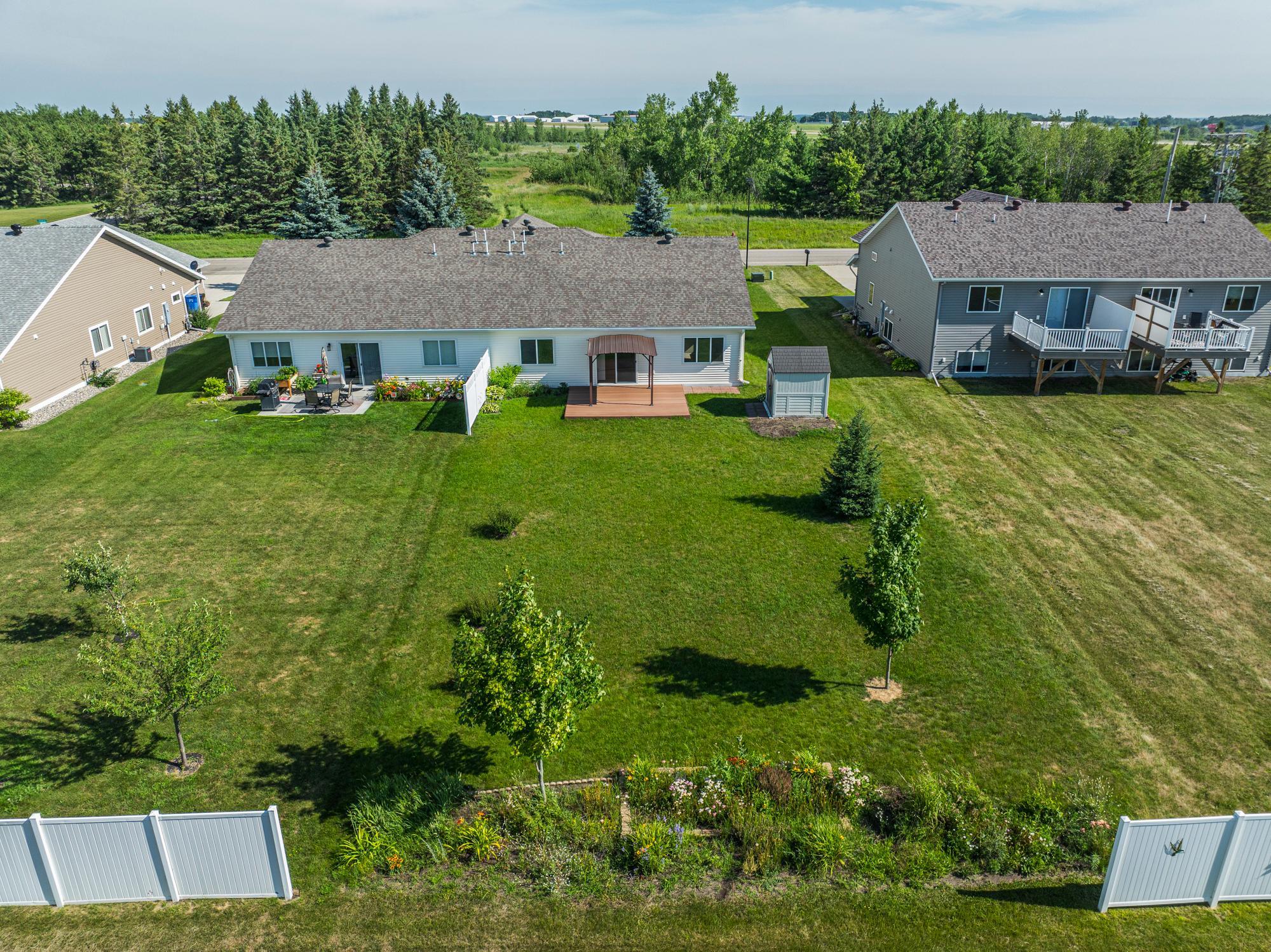 2018 twin home for sale at 1877 Longview Drive in Detroit Lakes, MN — 3 bed, 2 bath (photo 23 of 25)