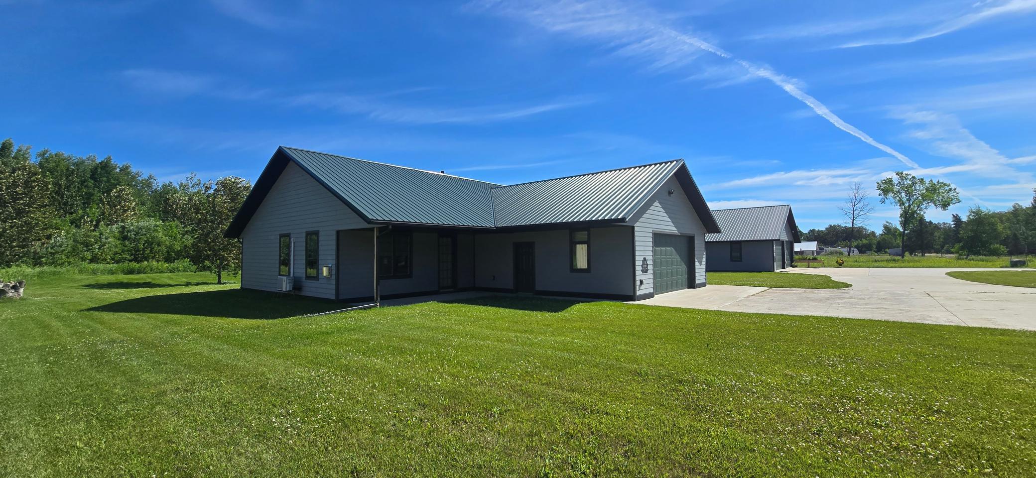 2014 single family home for sale at 17670 Birch Drive NW in Angle Inlet, MN — 3 bed, 3 bath (photo 2 of 15)