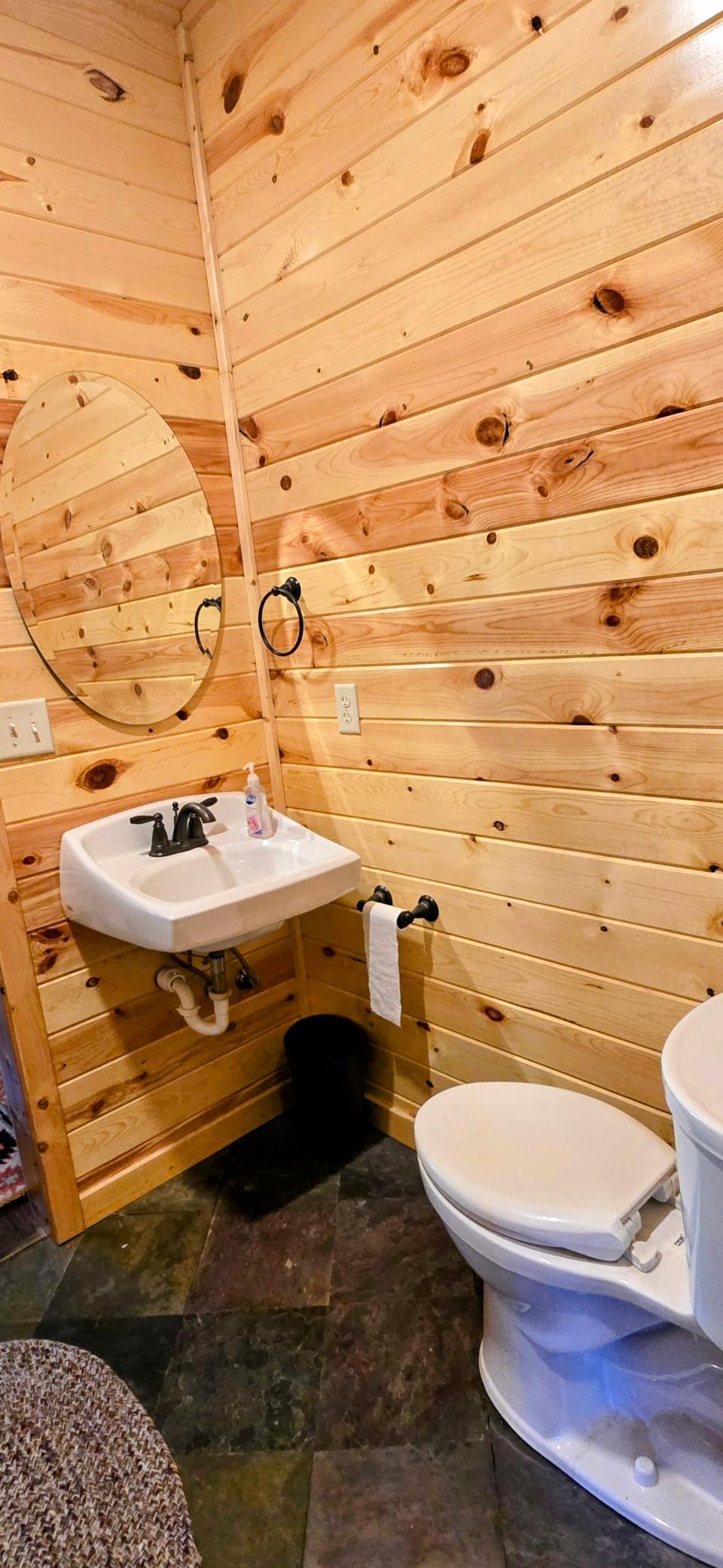 2014 single family home for sale at 17670 Birch Drive NW in Angle Inlet, MN — 3 bed, 3 bath (photo 13 of 15)
