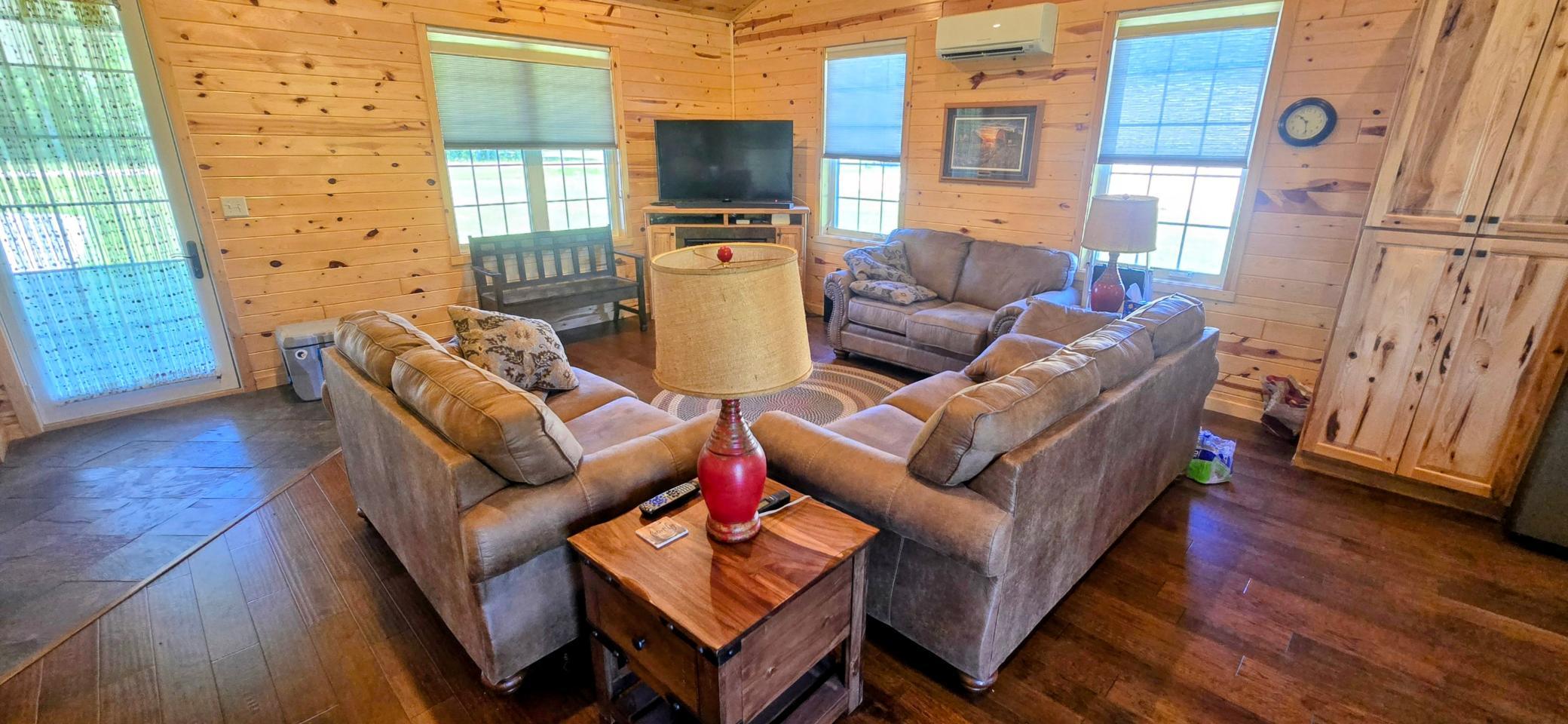 2014 single family home for sale at 17670 Birch Drive NW in Angle Inlet, MN — 3 bed, 3 bath (photo 4 of 15)