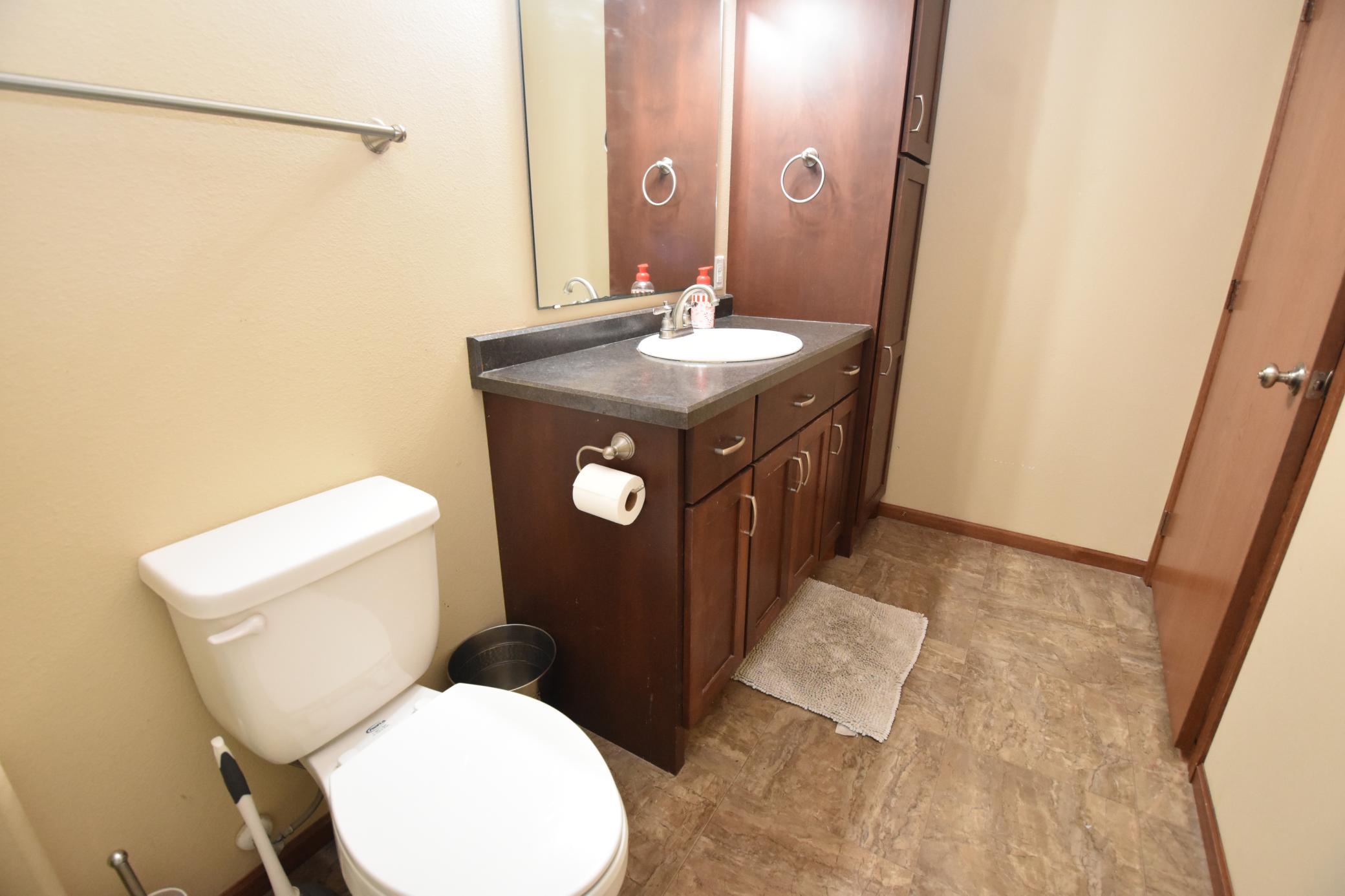 6105 61 Avenue S, Fargo ND 58104 - Photo 27 of 31