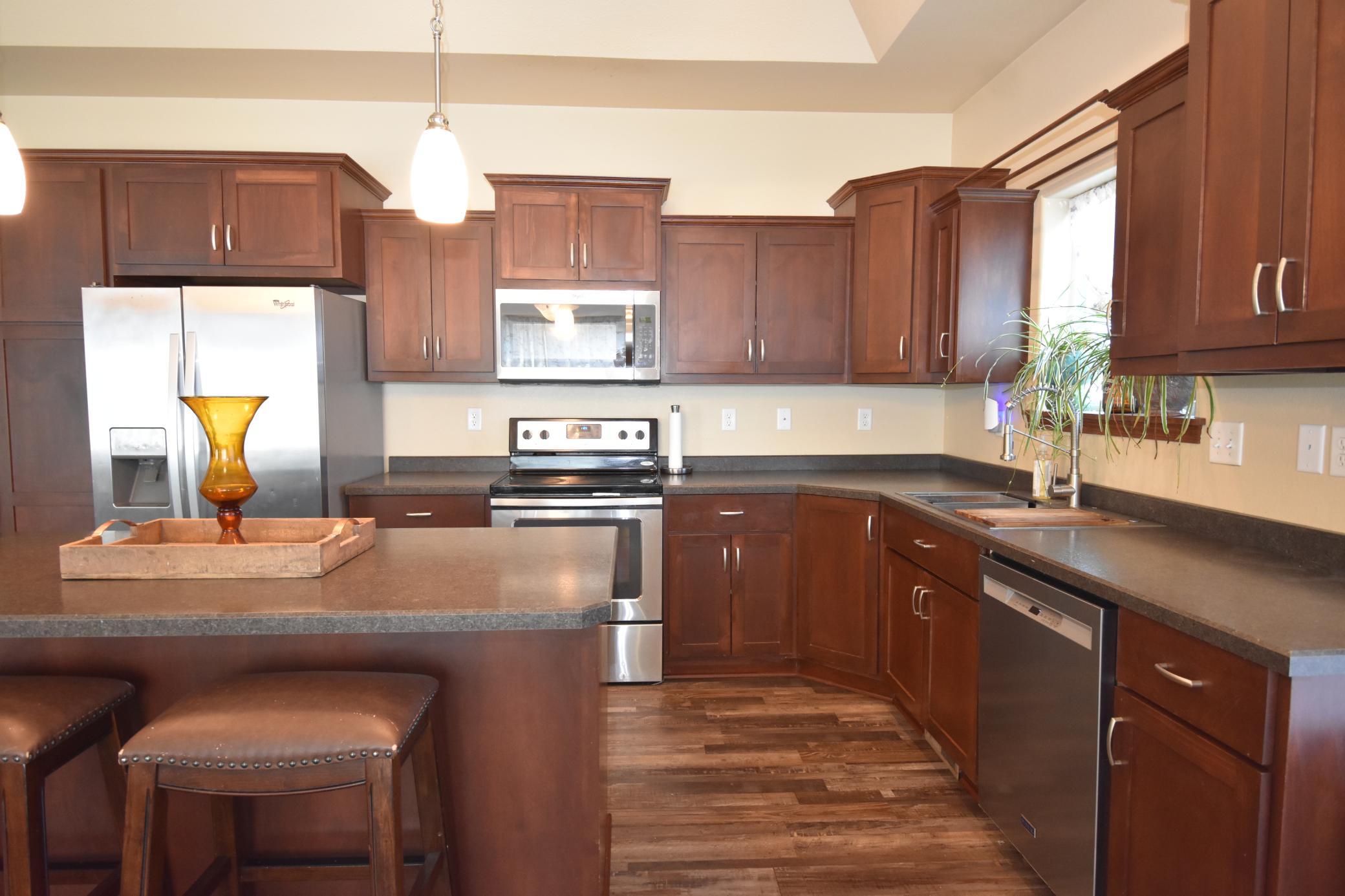 6105 61 Avenue S, Fargo ND 58104 - Photo 7 of 31
