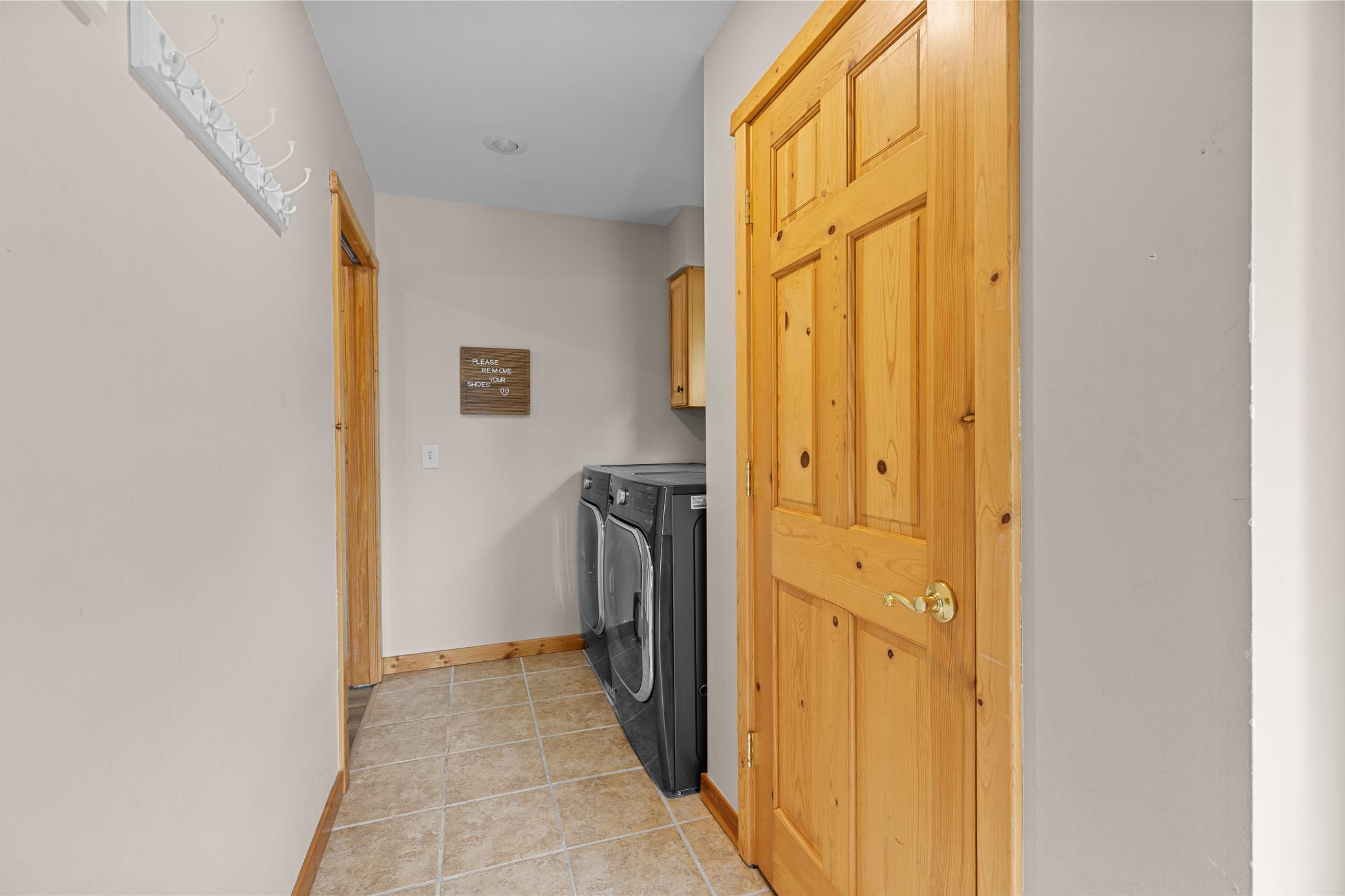 2005 single family home for sale at 6454 Flying Jib in Garrison, MN — 5 bed, 3 bath (photo 13 of 47)