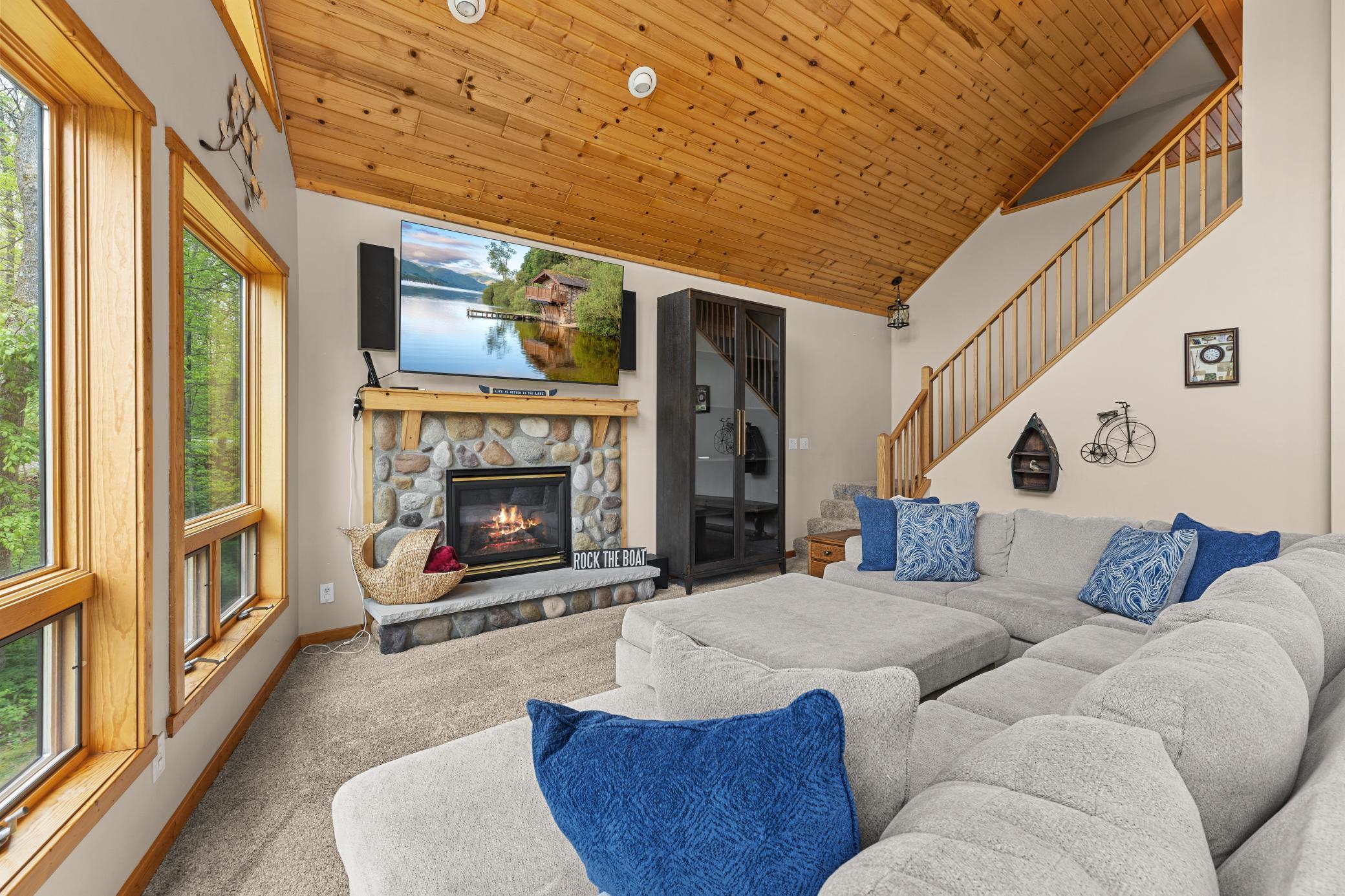 2005 single family home for sale at 6454 Flying Jib in Garrison, MN — 5 bed, 3 bath (photo 3 of 47)