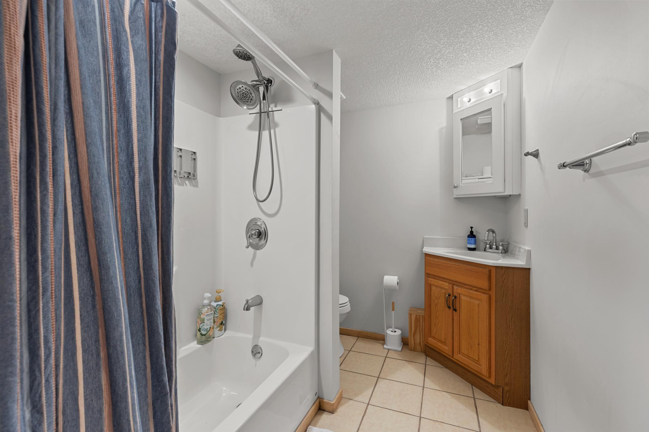 2005 single family home for sale at 6454 Flying Jib in Garrison, MN — 5 bed, 3 bath (photo 26 of 47)