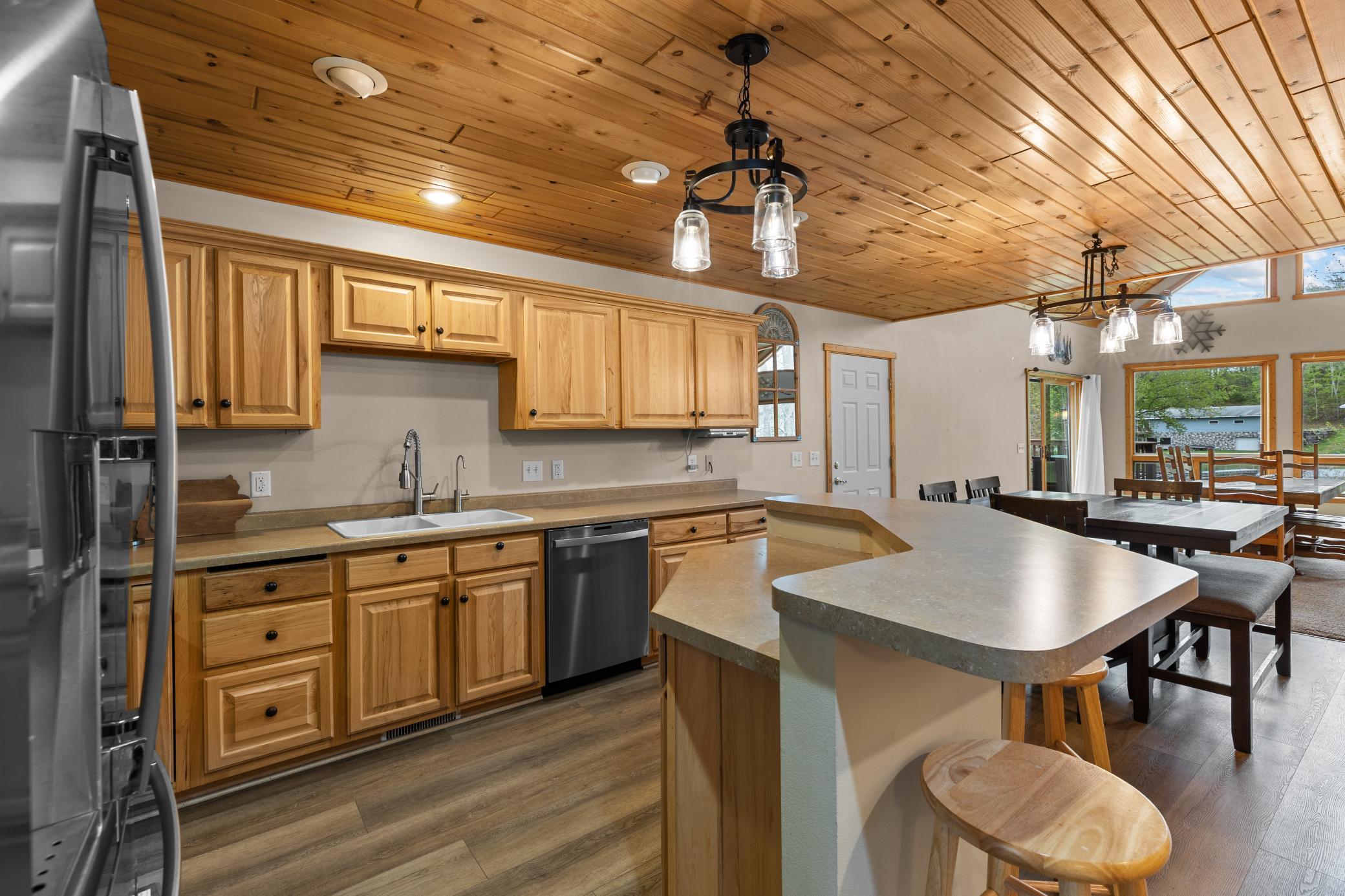 2005 single family home for sale at 6454 Flying Jib in Garrison, MN — 5 bed, 3 bath (photo 43 of 47)