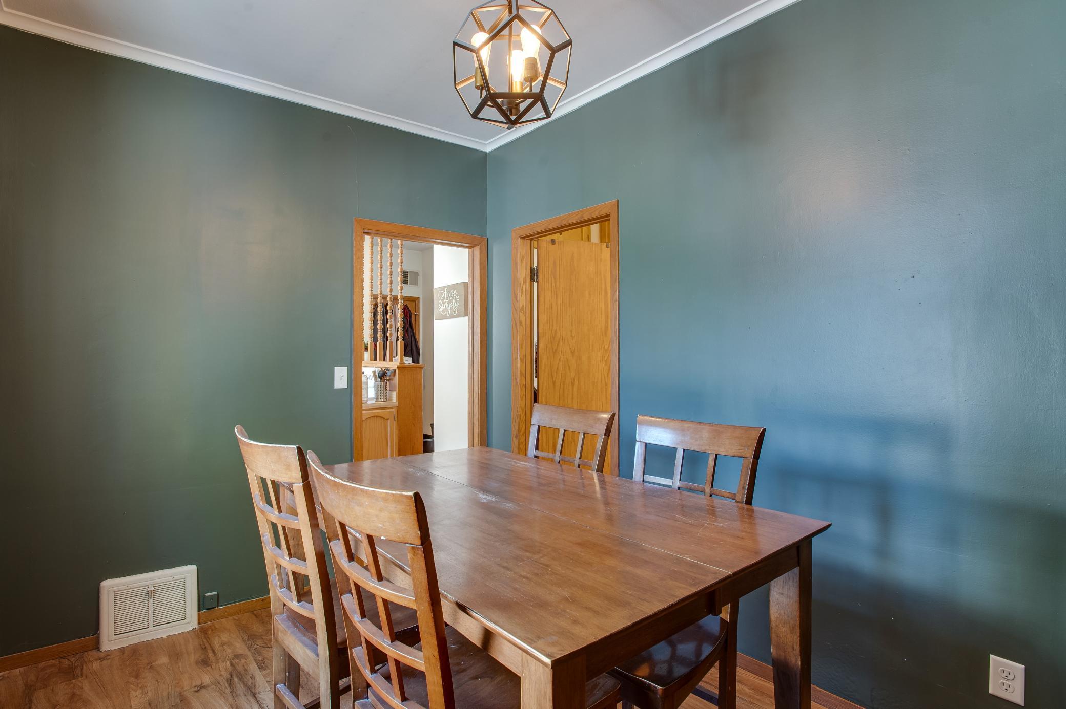 1637 8th Avenue S, Fargo ND 58103 - Photo 17 of 48