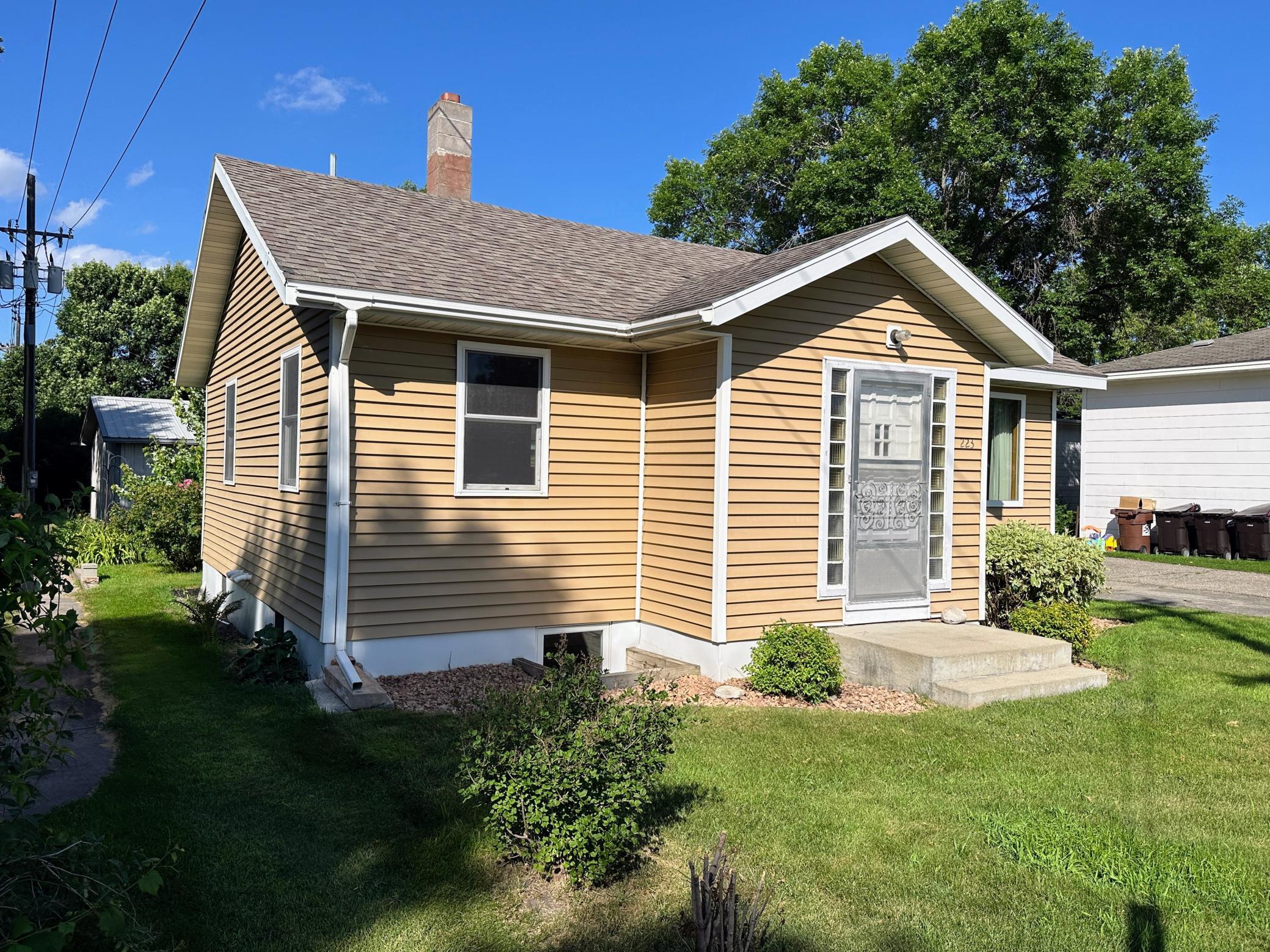 223 3rd Street SE, Perham MN 56573 - Photo 4 of 27