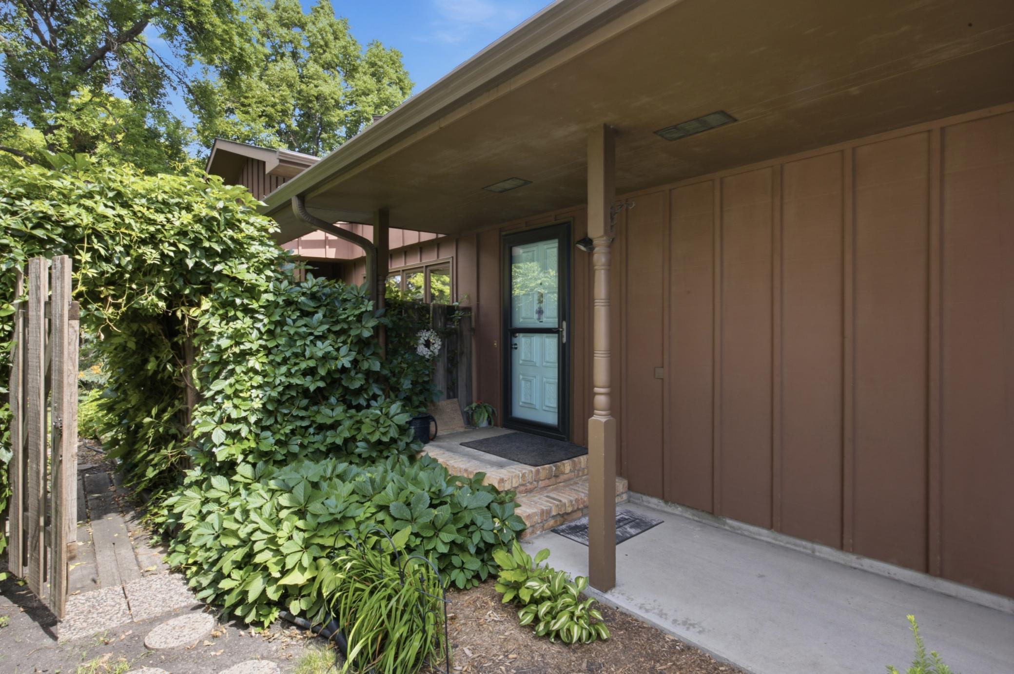 1976 twin home for sale at 1451 23rd Street S in Fargo, ND — 2 bed, 2 bath (photo 3 of 41)