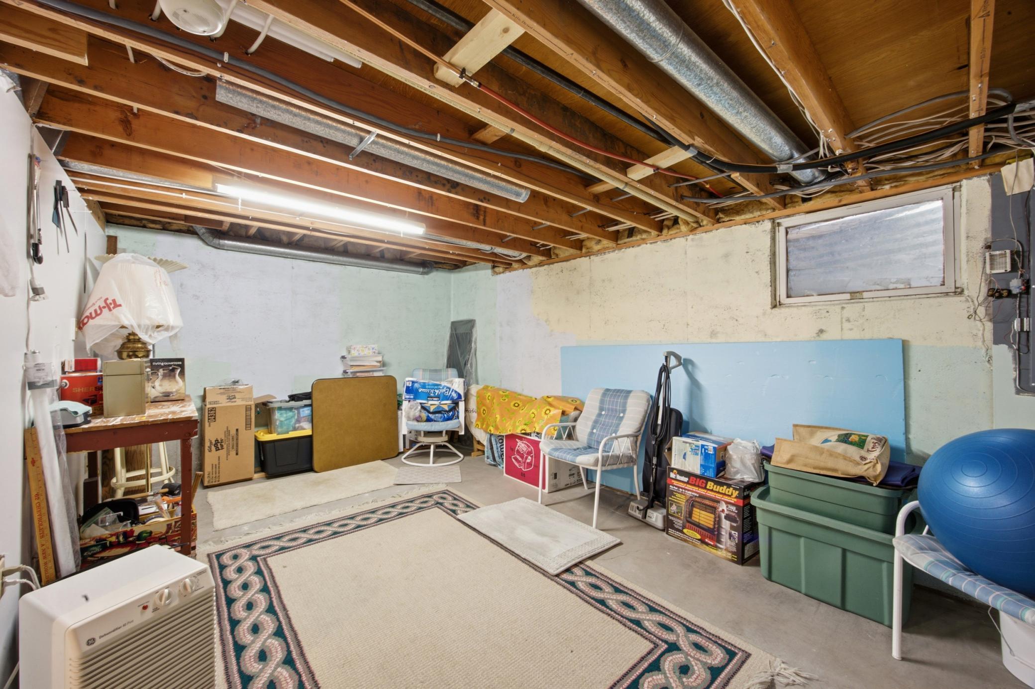 1976 twin home for sale at 1451 23rd Street S in Fargo, ND — 2 bed, 2 bath (photo 22 of 41)