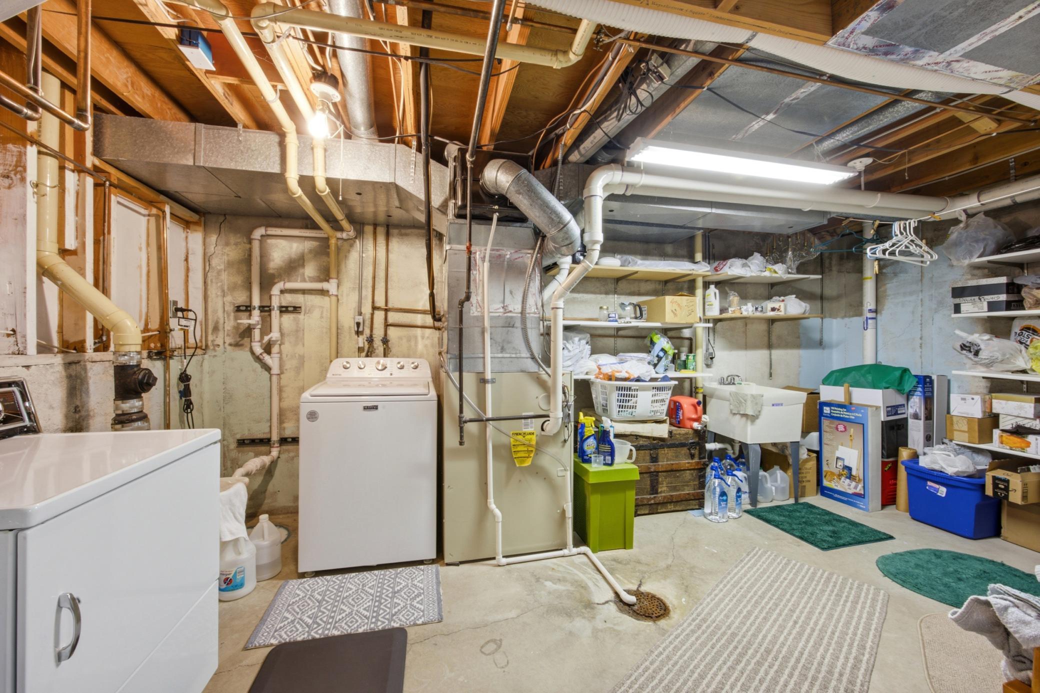 1976 twin home for sale at 1451 23rd Street S in Fargo, ND — 2 bed, 2 bath (photo 23 of 41)