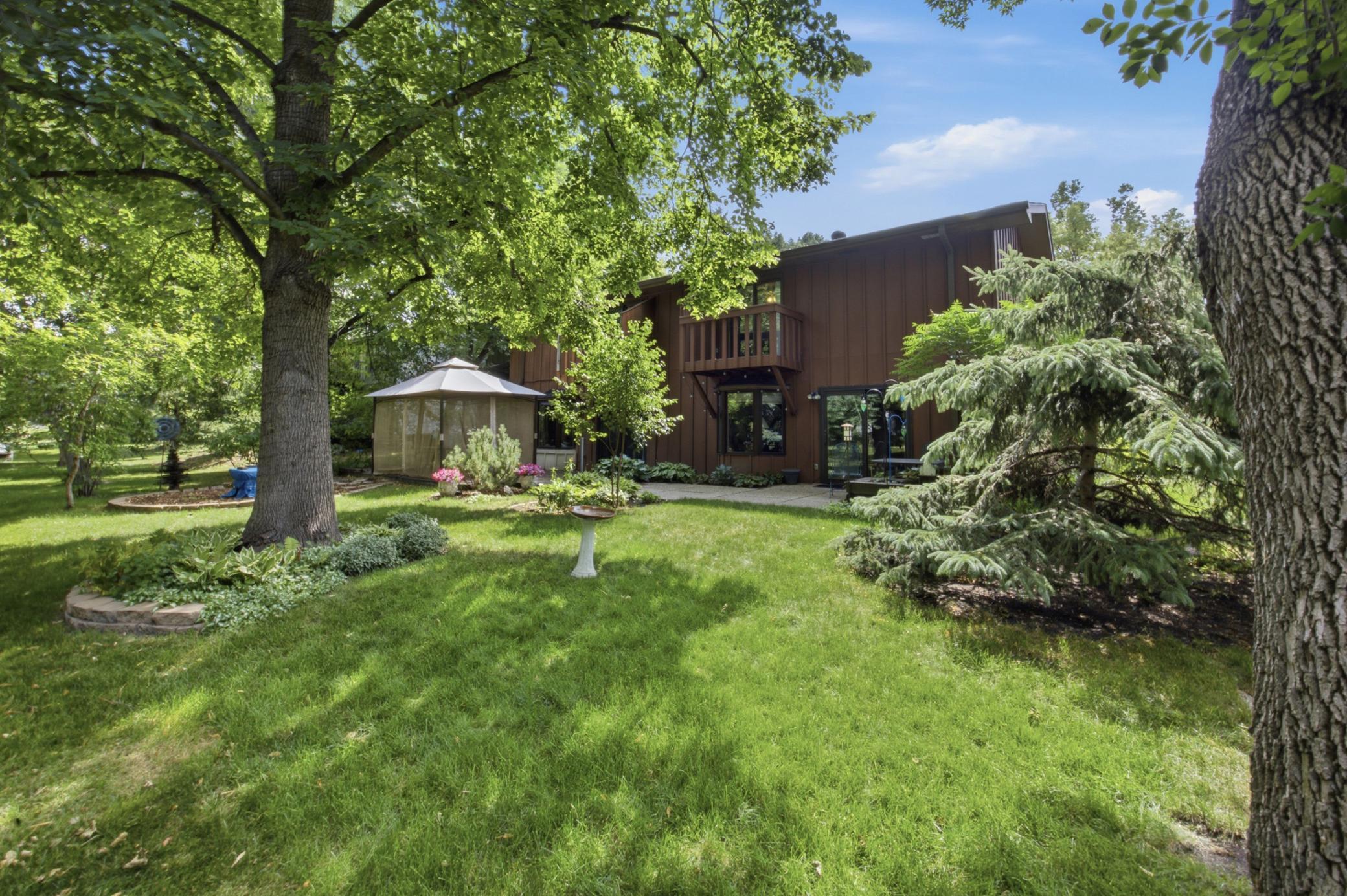 1976 twin home for sale at 1451 23rd Street S in Fargo, ND — 2 bed, 2 bath (photo 27 of 41)