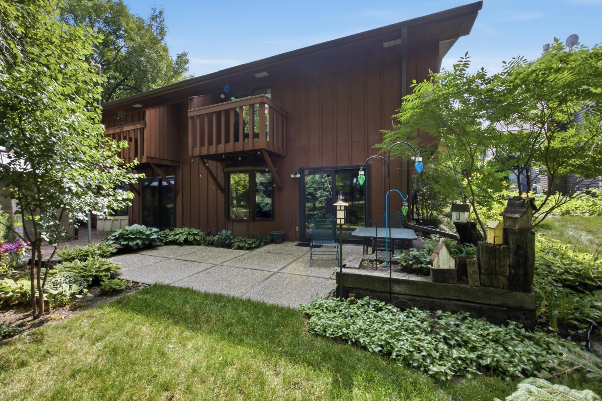1976 twin home for sale at 1451 23rd Street S in Fargo, ND — 2 bed, 2 bath (photo 28 of 41)