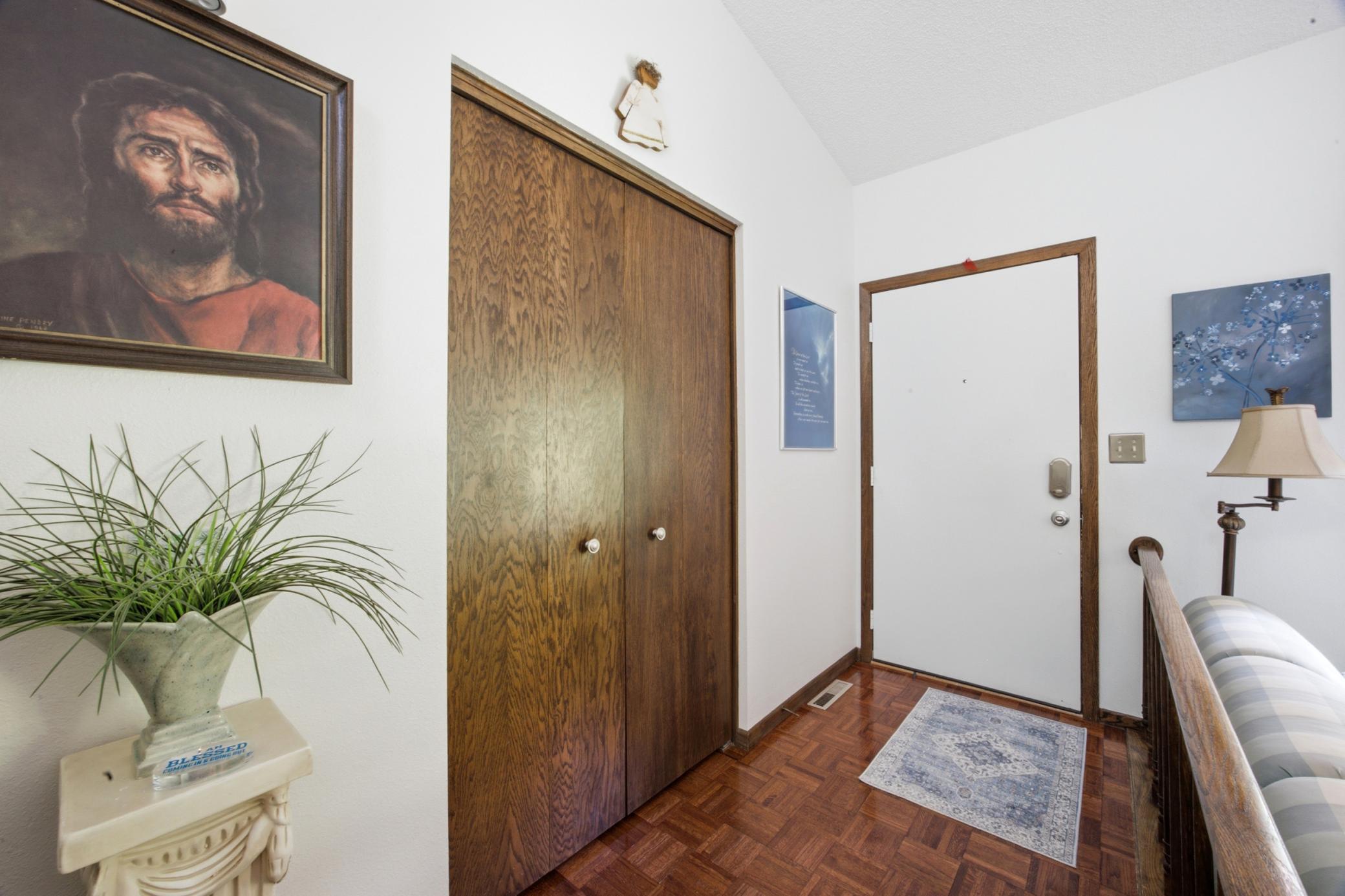 1976 twin home for sale at 1451 23rd Street S in Fargo, ND — 2 bed, 2 bath (photo 4 of 41)