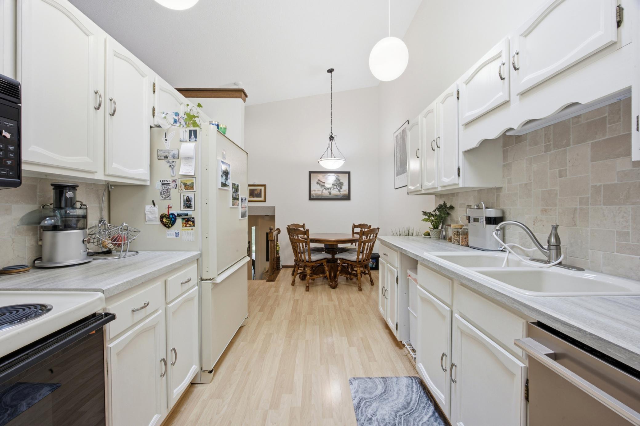 1976 twin home for sale at 1451 23rd Street S in Fargo, ND — 2 bed, 2 bath (photo 10 of 41)