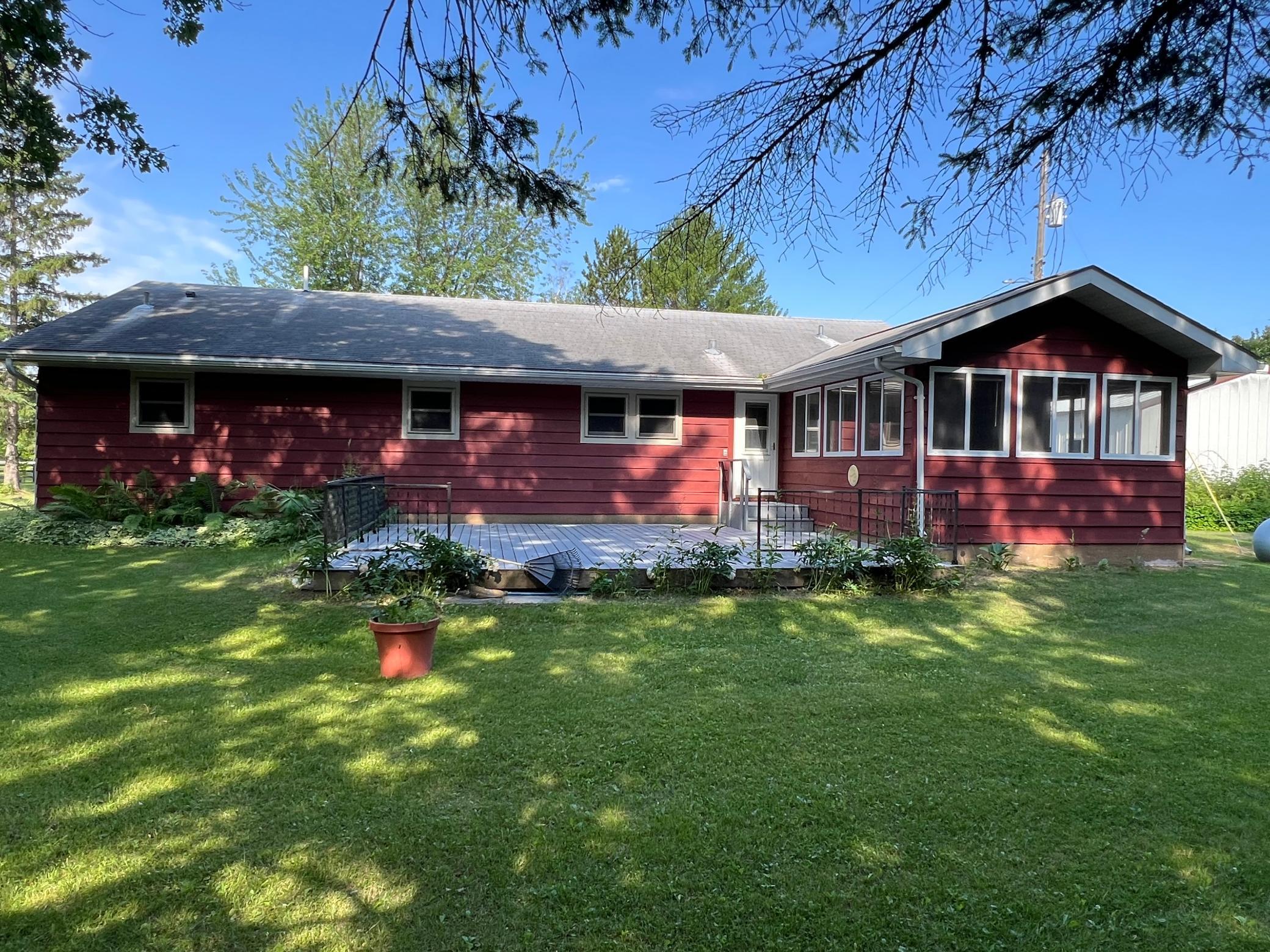 1970 single family home for sale at 2904 State Highway 172 NW in Baudette, MN — 2 bed, 2 bath (photo 2 of 32)