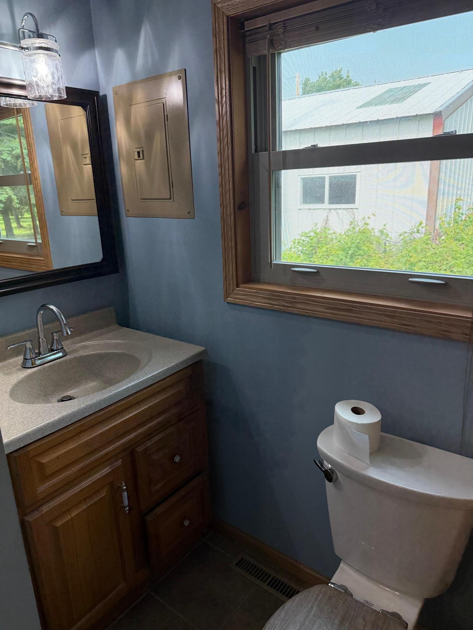 1970 single family home for sale at 2904 State Highway 172 NW in Baudette, MN — 2 bed, 2 bath (photo 26 of 32)