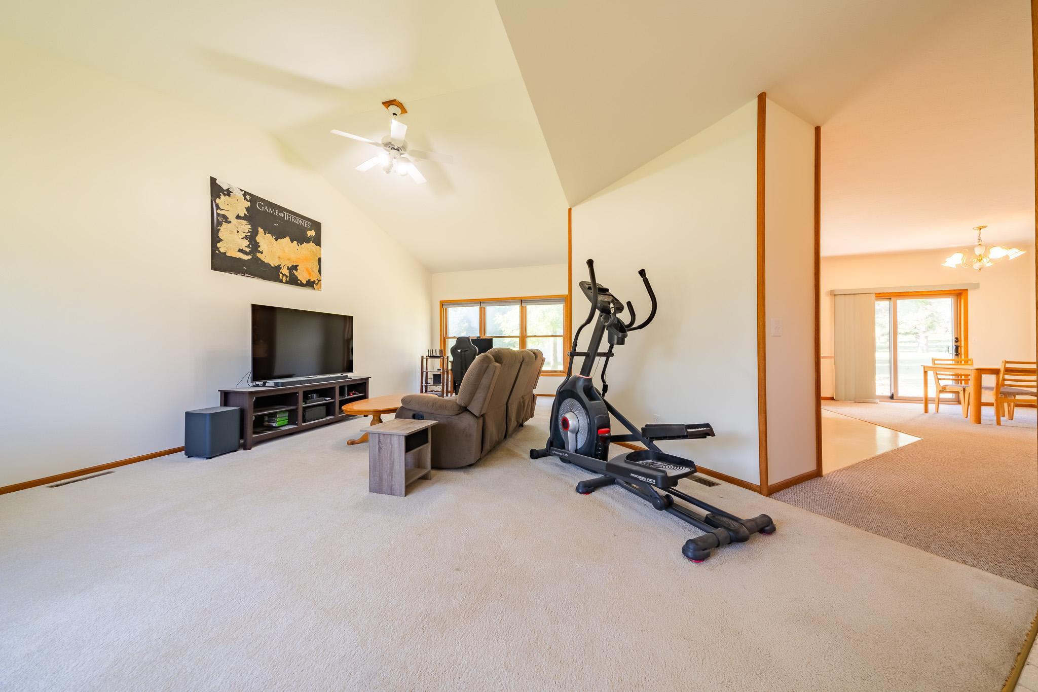 611 3rd Avenue SW, Long Prairie MN 56347 - Photo 4 of 42
