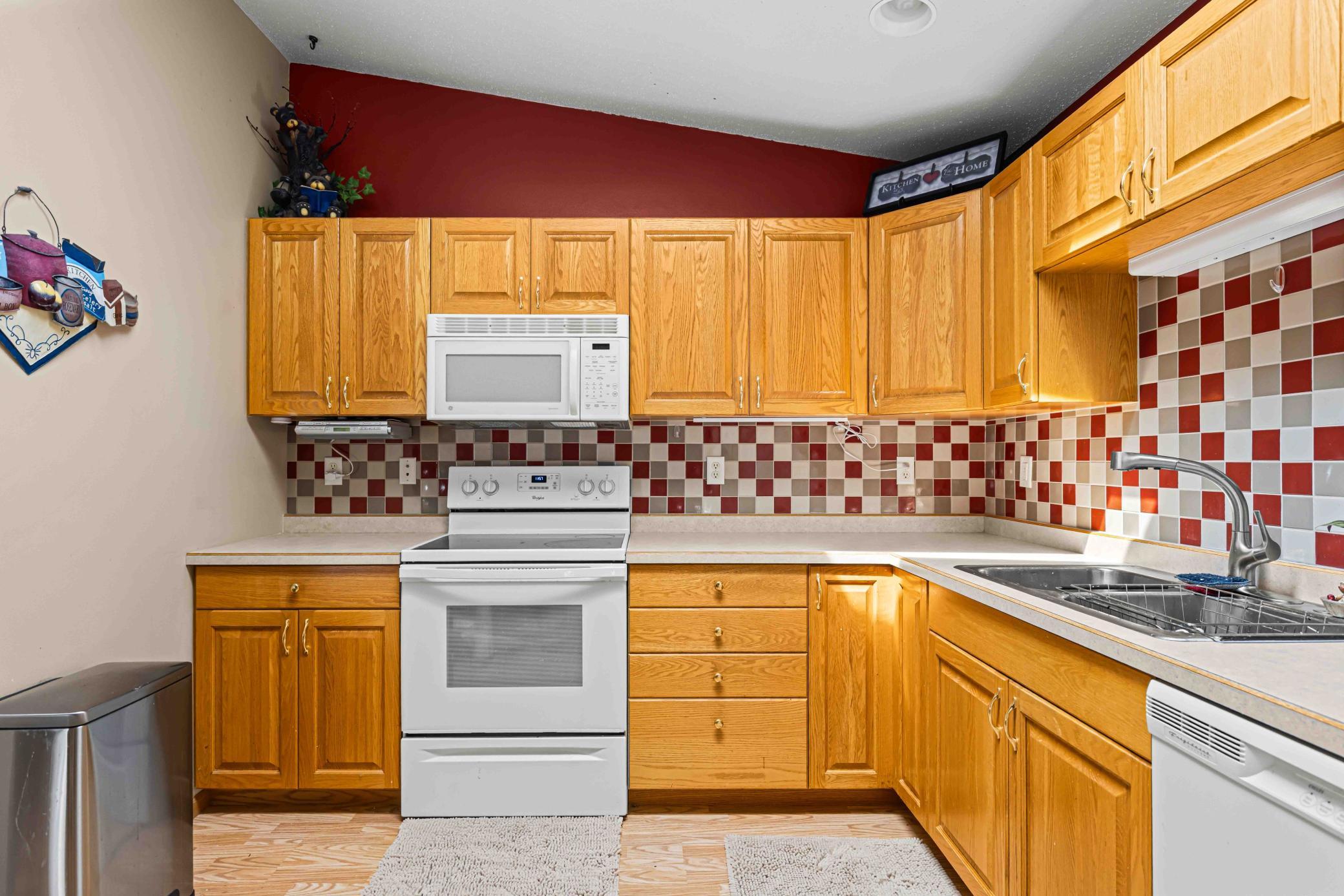 4324 39 1/2 Avenue S, Fargo ND 58104 - Photo 13 of 40