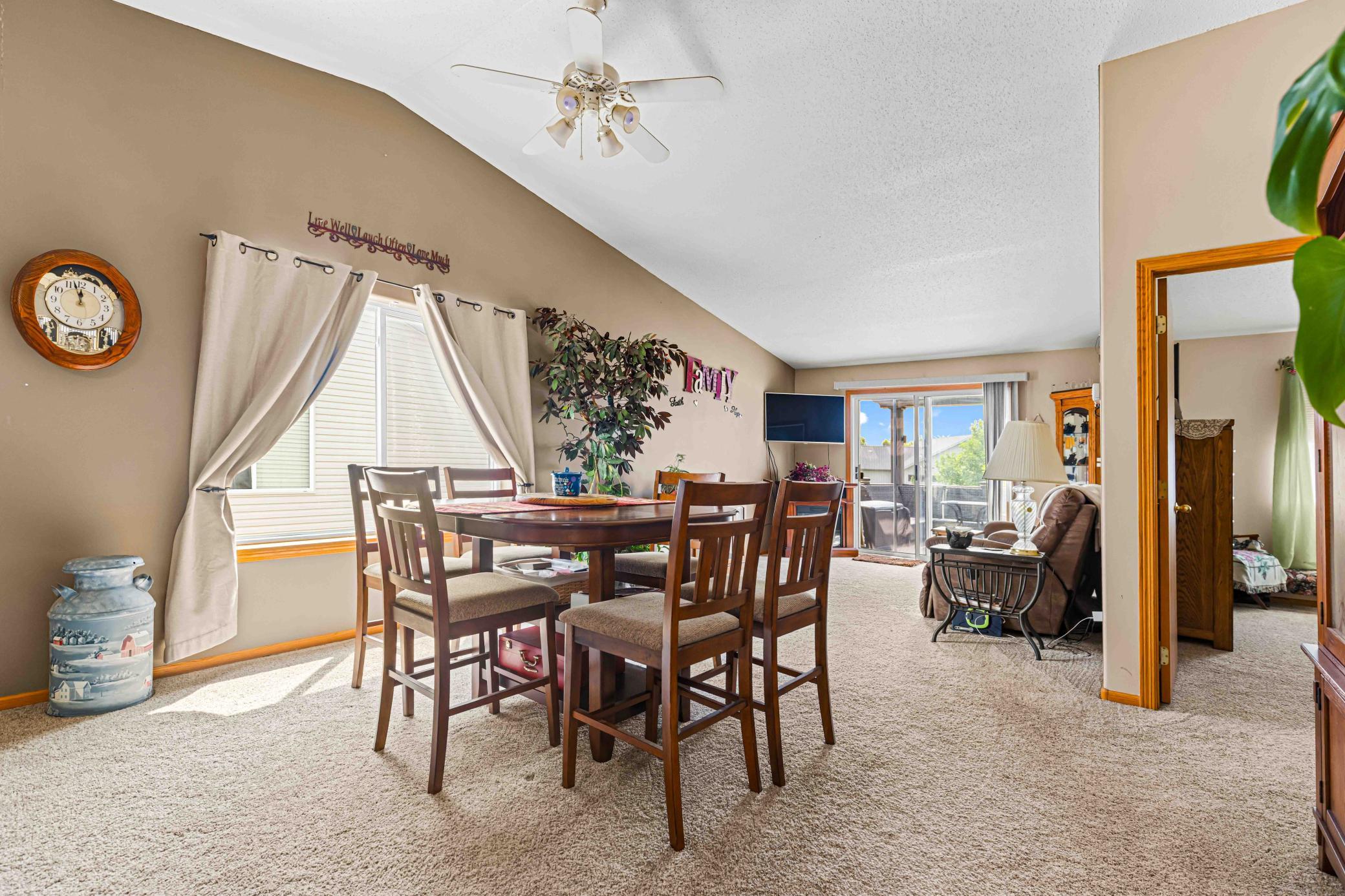 4324 39 1/2 Avenue S, Fargo ND 58104 - Photo 7 of 40