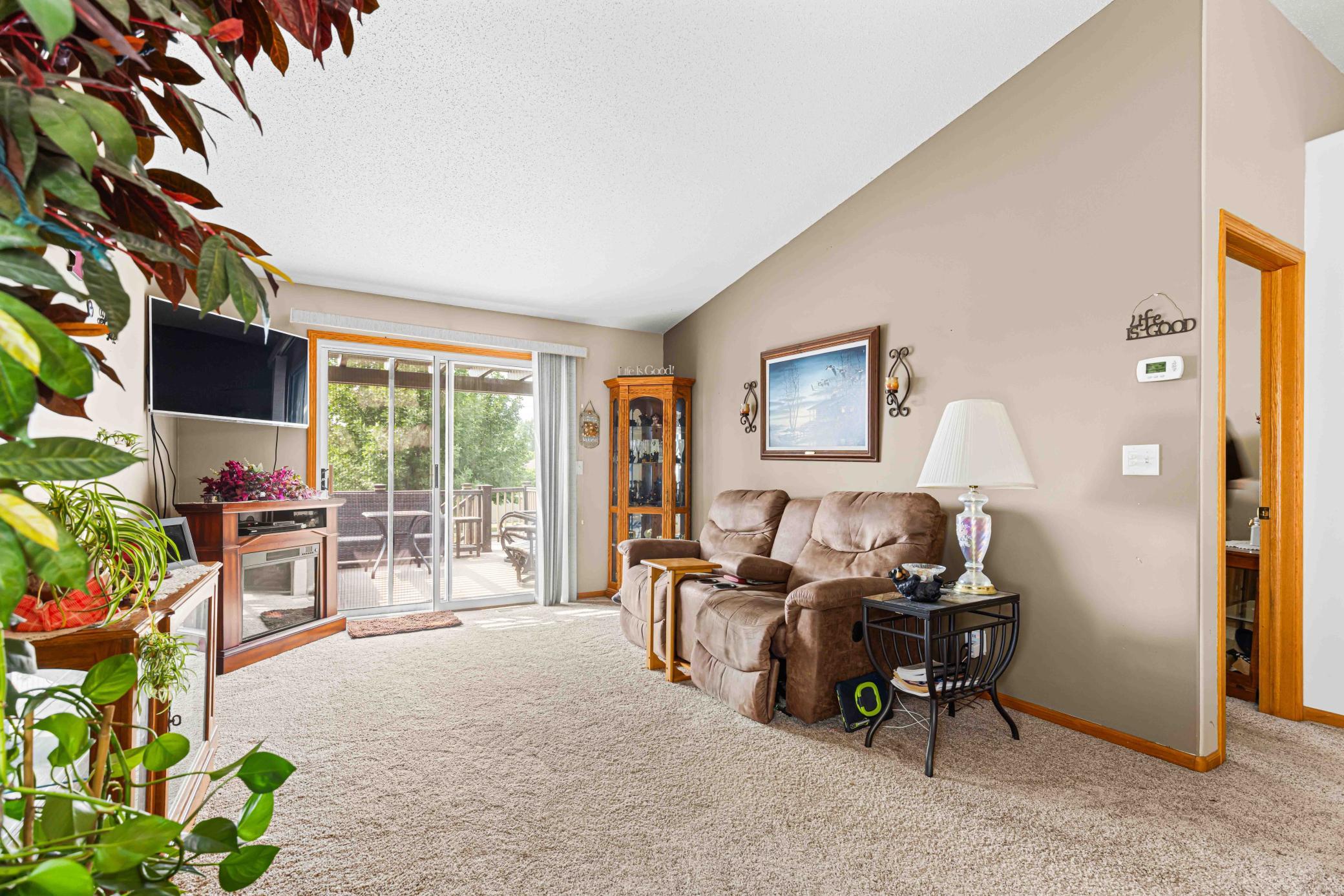 4324 39 1/2 Avenue S, Fargo ND 58104 - Photo 10 of 40