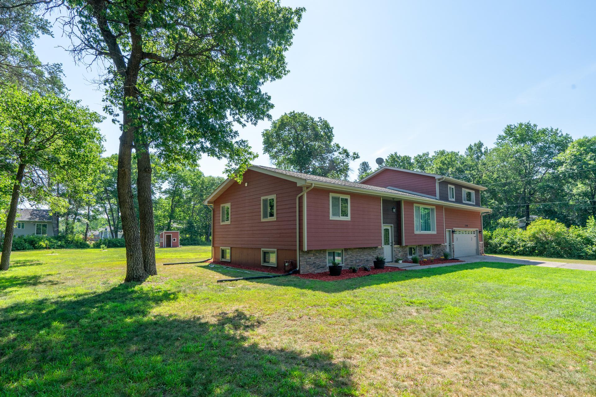 13498 Meredith Drive, Baxter MN 56425 - Photo 3 of 34