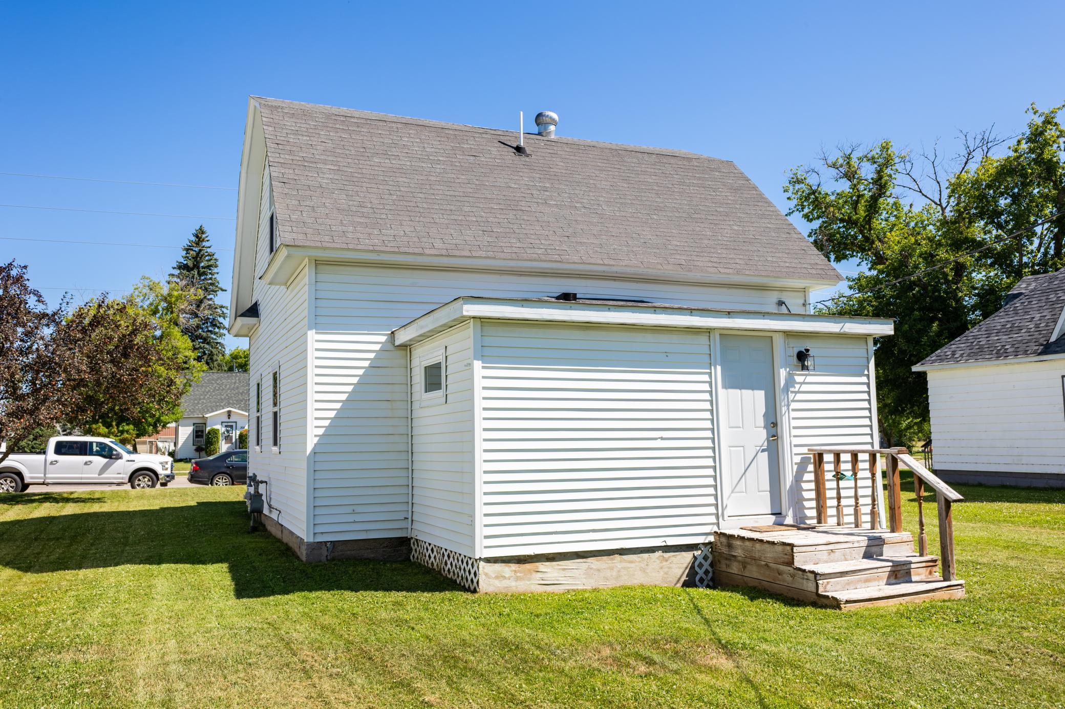 313 Minnesota Avenue E, Sebeka MN 56477 - Photo 27 of 32