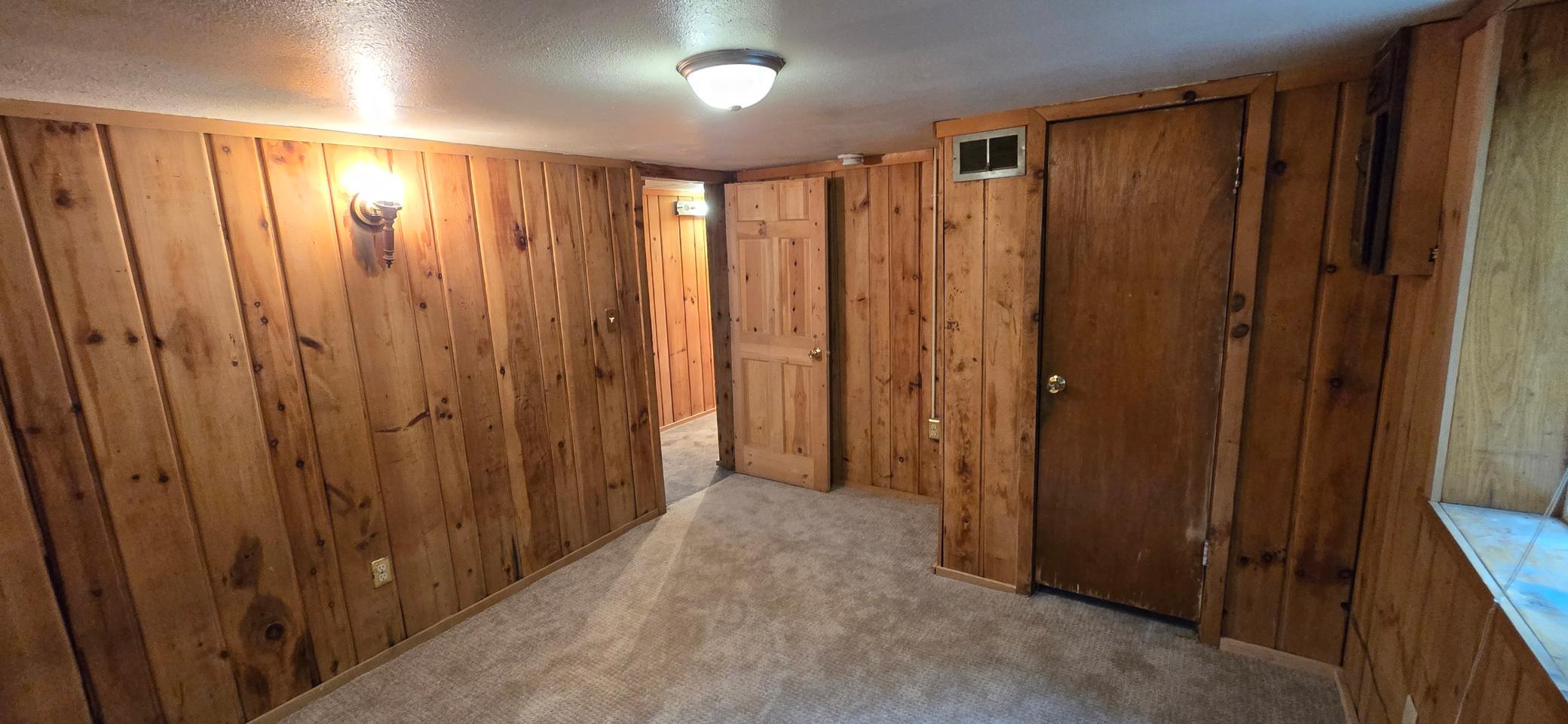905 College Street N, Fargo ND 58102 - Photo 8 of 37
