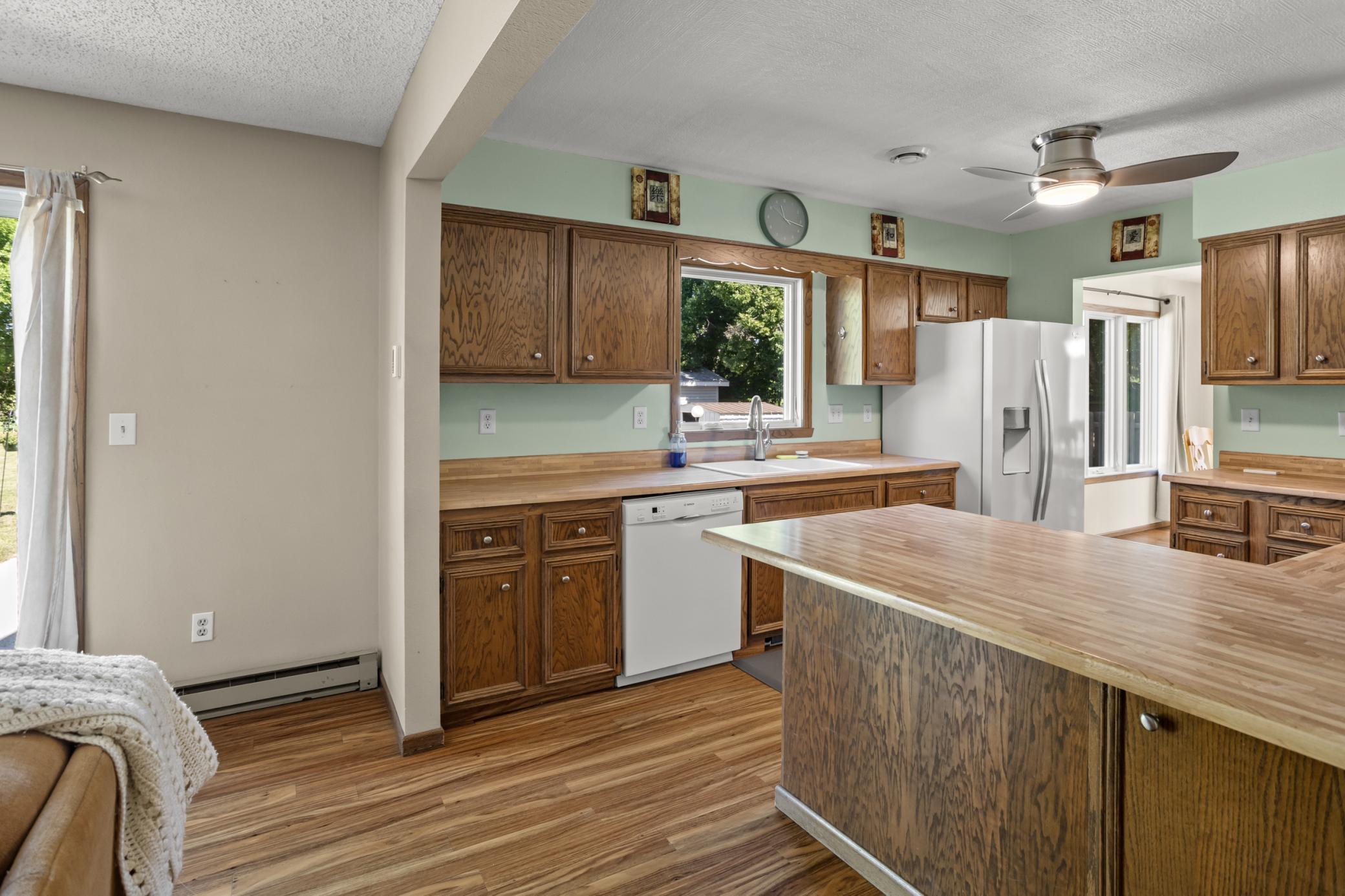 124 Prairiewood Drive S, Fargo ND 58103 - Photo 18 of 53