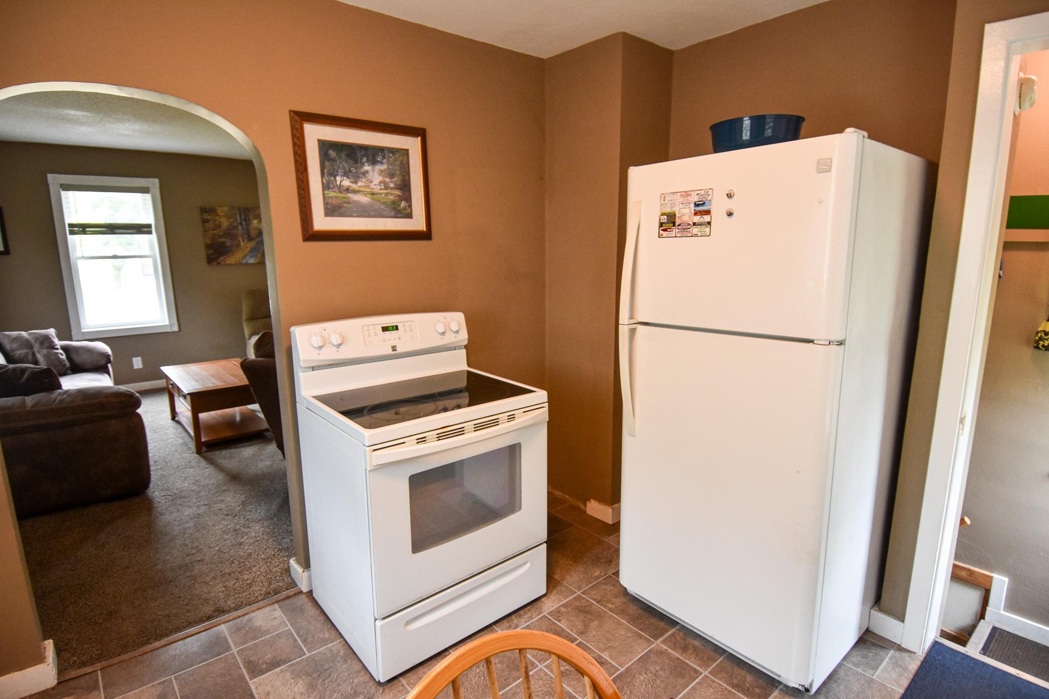 417 Kendall Avenue S, Thief River Falls MN 56701 - Photo 13 of 36