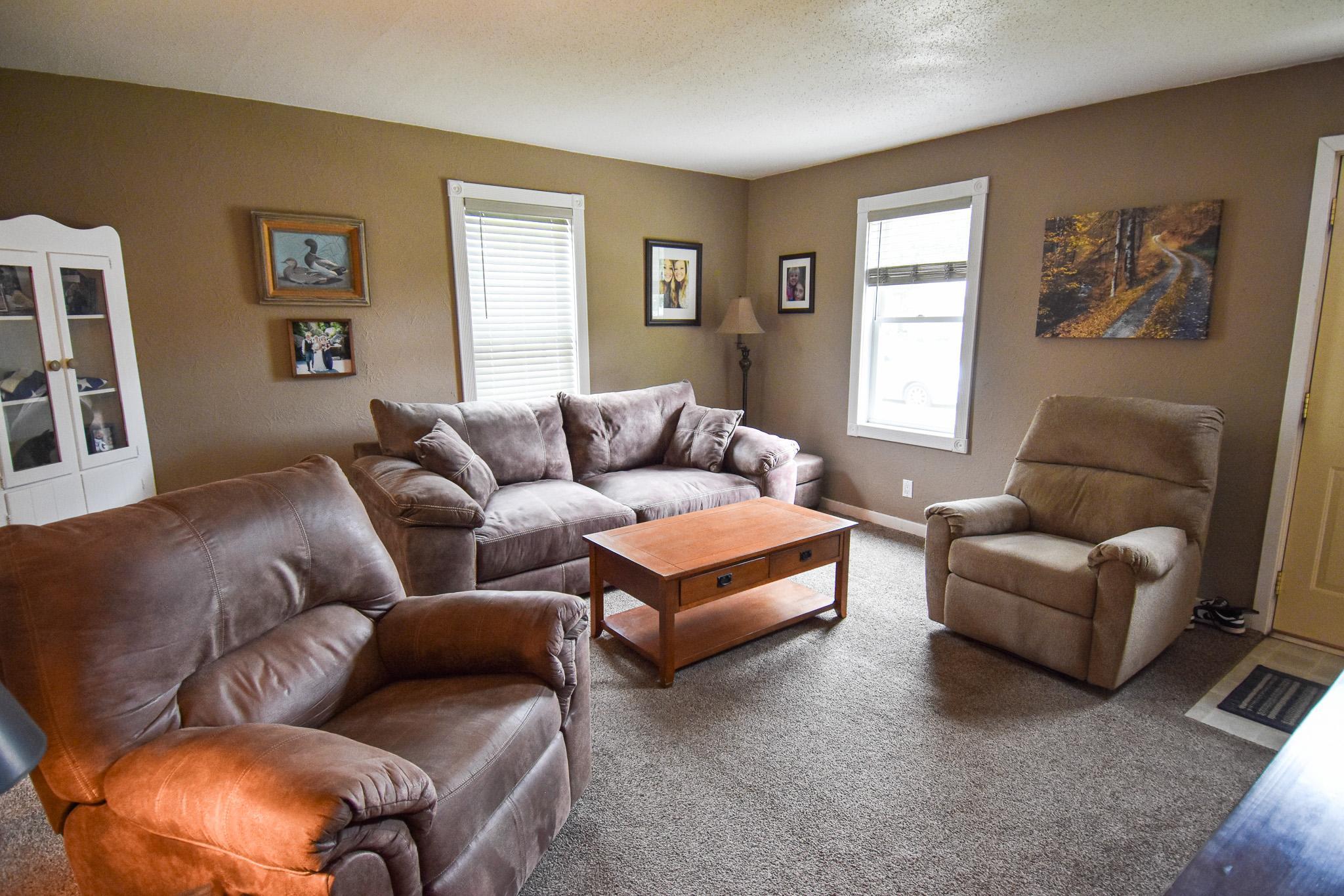 417 Kendall Avenue S, Thief River Falls MN 56701 - Photo 7 of 36