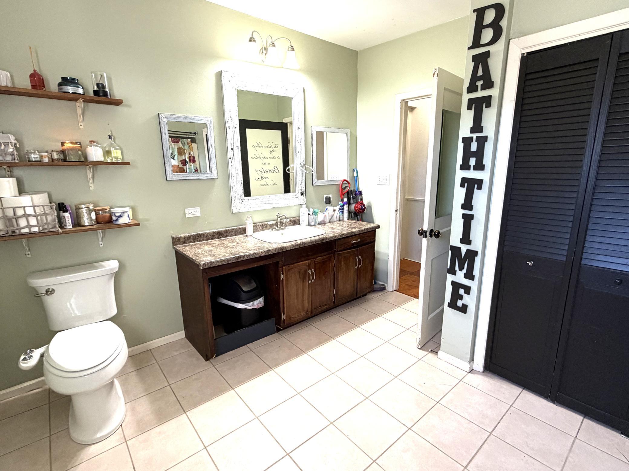 1930 single family home for sale at 207 S Johnson Avenue in Fosston, MN — 4 bed, 3 bath (photo 17 of 52)