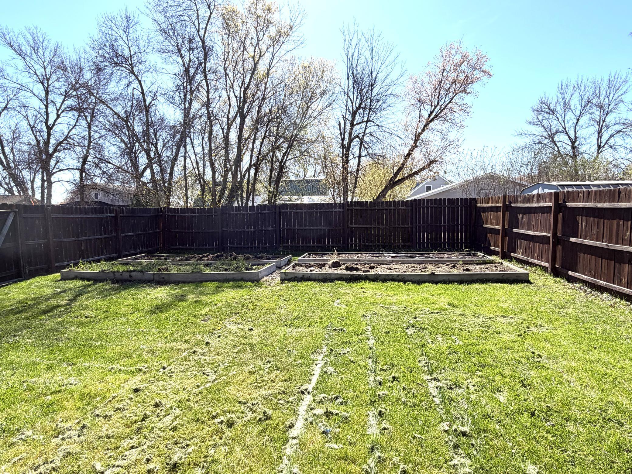 1930 single family home for sale at 207 S Johnson Avenue in Fosston, MN — 4 bed, 3 bath (photo 45 of 52)