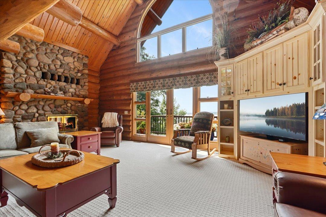1990 single family home for sale at 2087 Perch Lane SW in Nisswa, MN — 3 bed, 4 bath (photo 5 of 57)