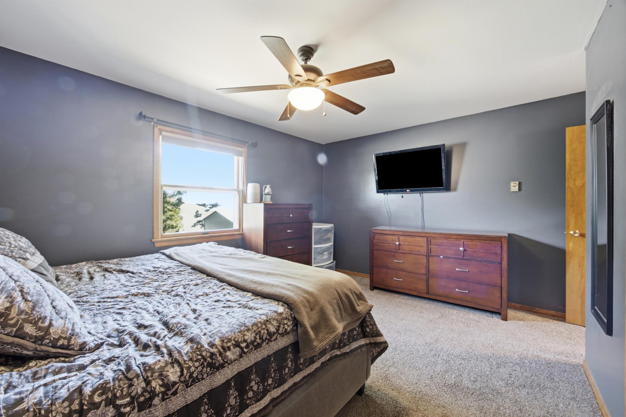 1964 single family home for sale at 250 4th Street in Arthur, ND — 4 bed, 2 bath (photo 18 of 42)