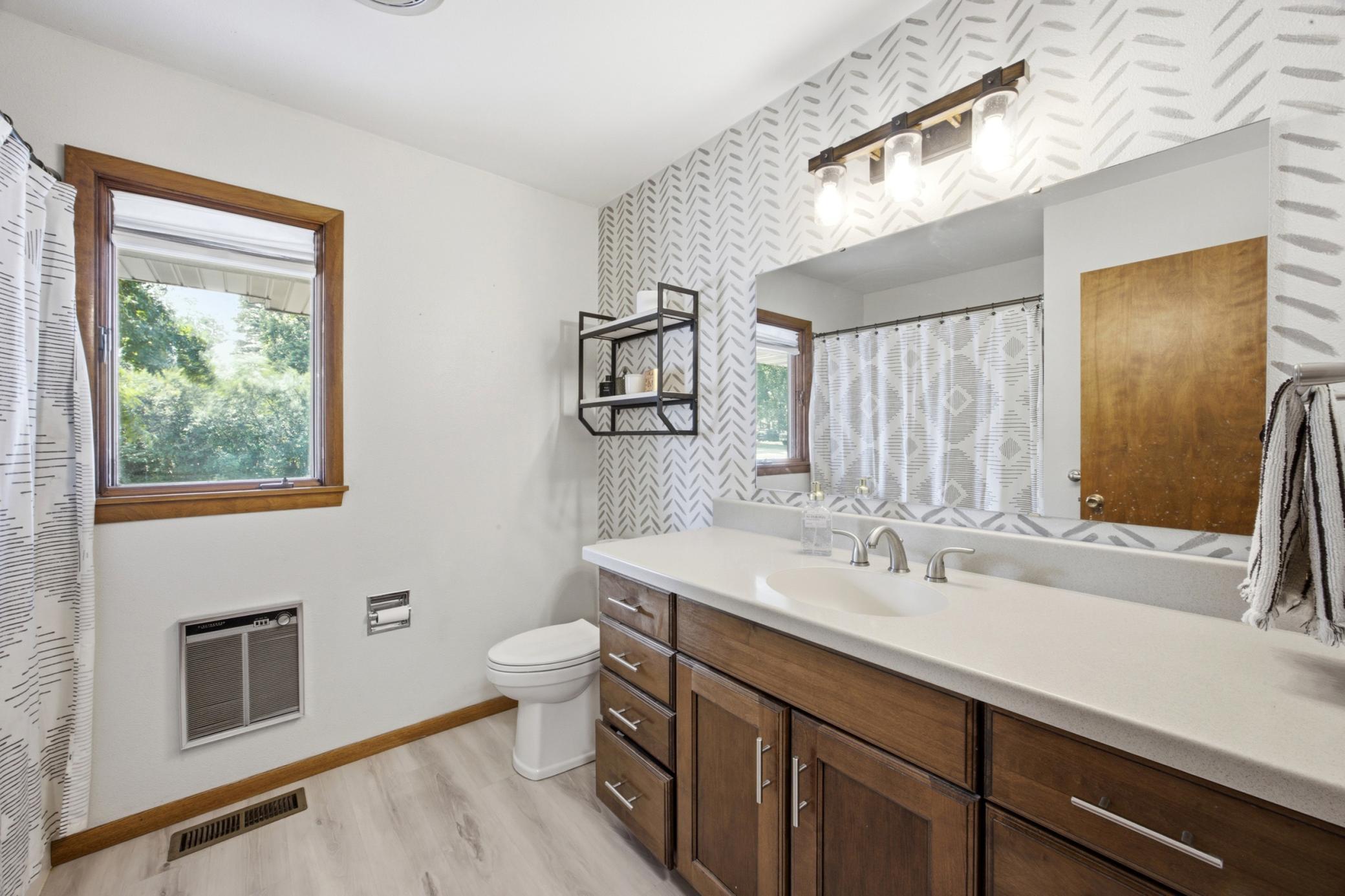 1964 single family home for sale at 250 4th Street in Arthur, ND — 4 bed, 2 bath (photo 21 of 42)