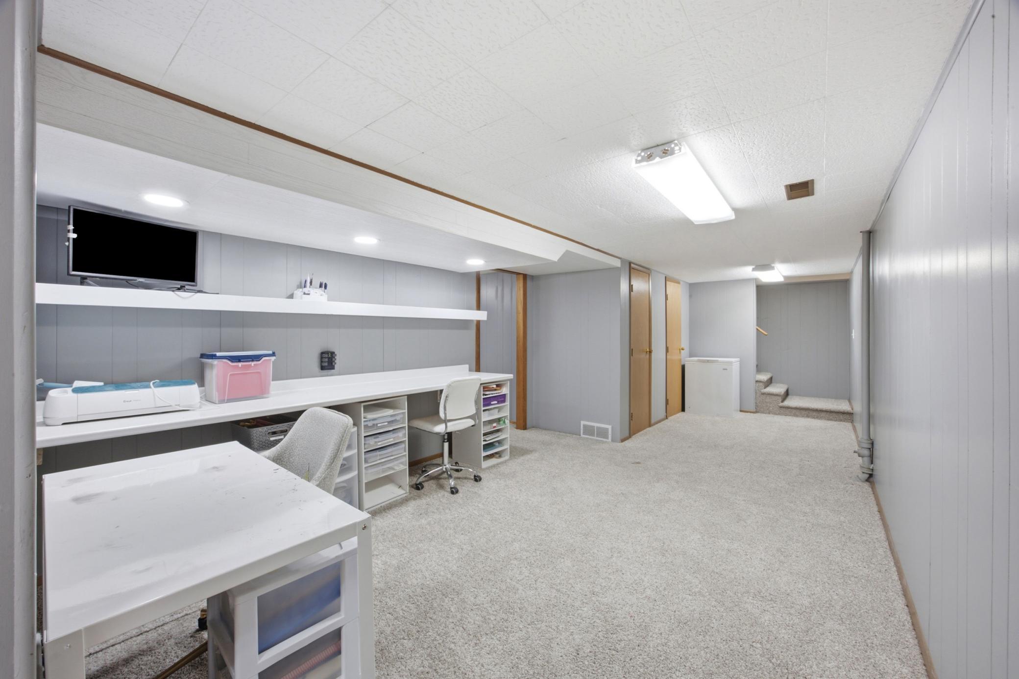 1964 single family home for sale at 250 4th Street in Arthur, ND — 4 bed, 2 bath (photo 25 of 42)
