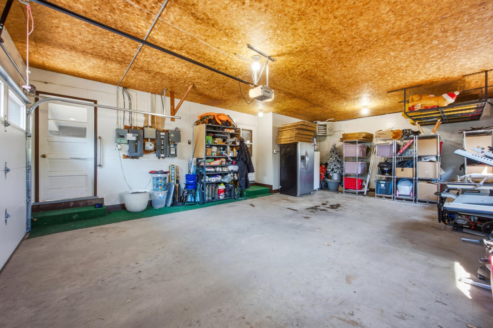 1964 single family home for sale at 250 4th Street in Arthur, ND — 4 bed, 2 bath (photo 32 of 42)