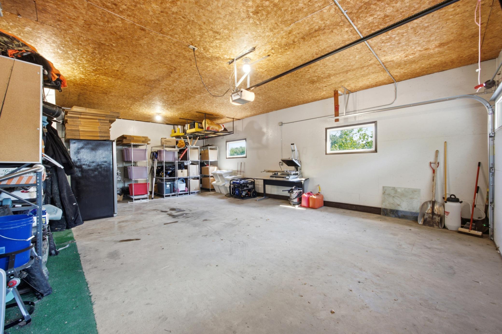 1964 single family home for sale at 250 4th Street in Arthur, ND — 4 bed, 2 bath (photo 33 of 42)