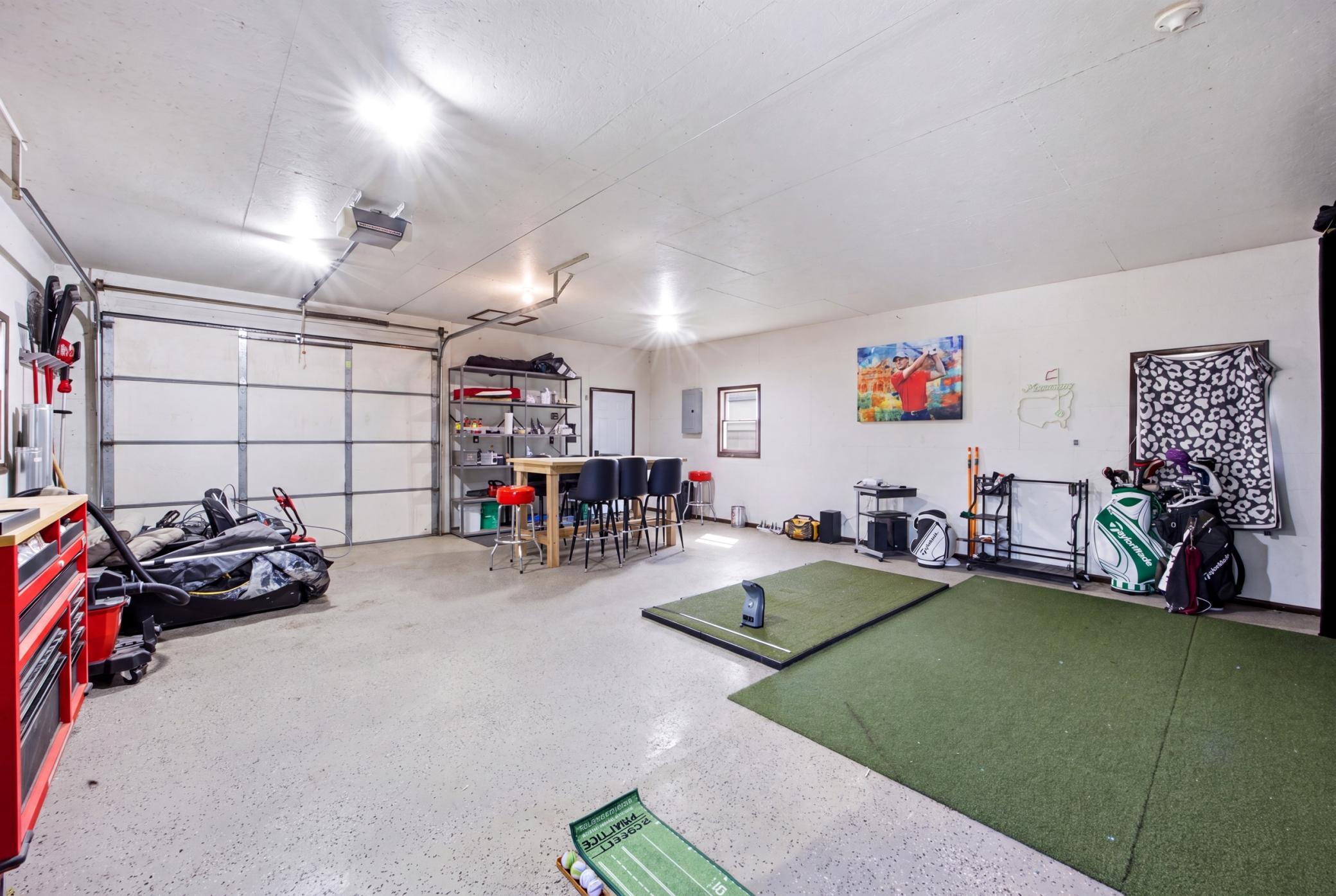 1964 single family home for sale at 250 4th Street in Arthur, ND — 4 bed, 2 bath (photo 36 of 42)